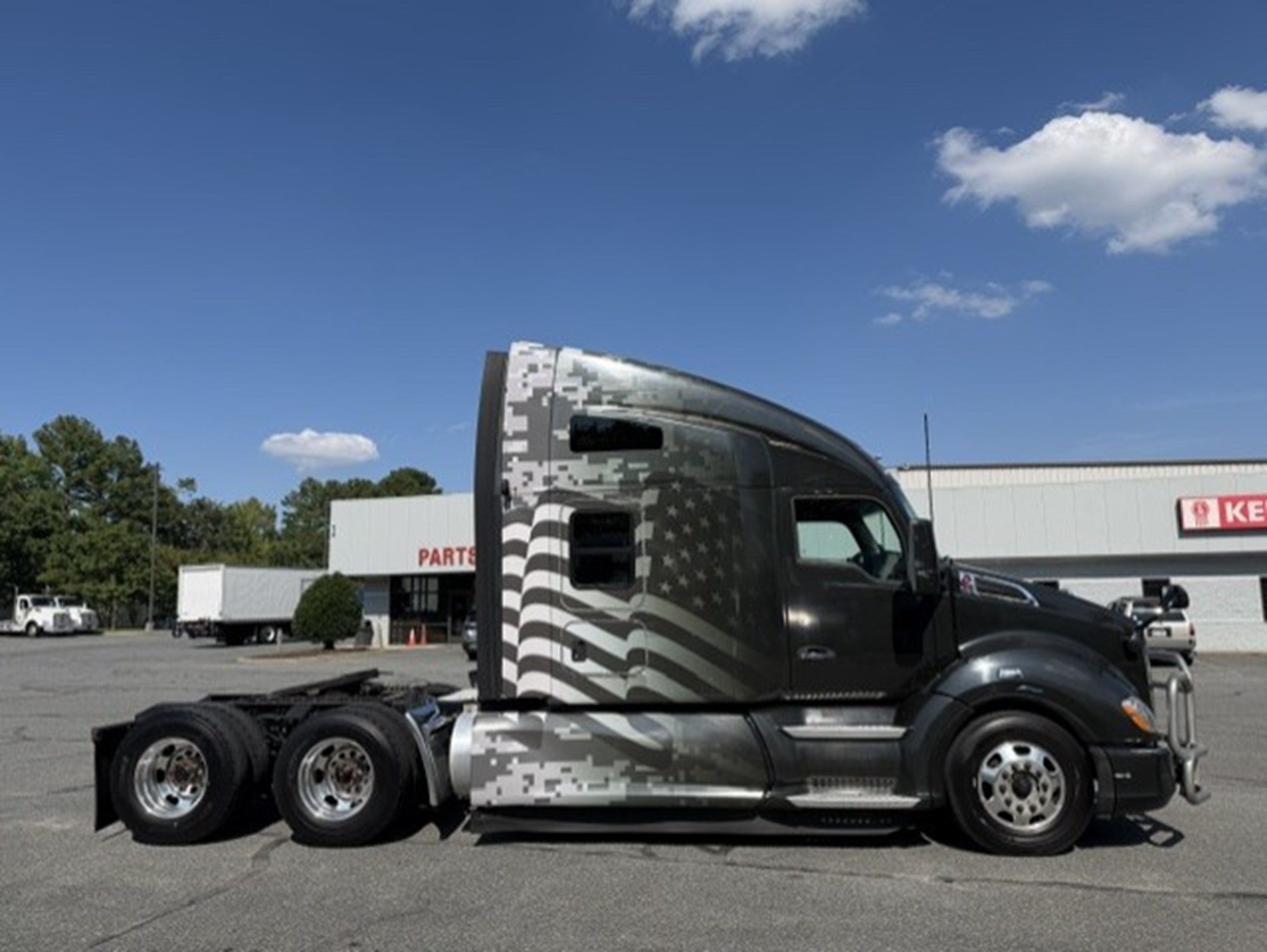 2022 Kenworth T680 in Chesapeake, VA — photo 3