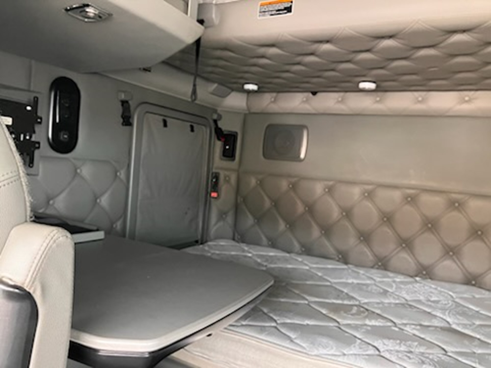 2022 Kenworth T680 in Chesapeake, VA — photo 5