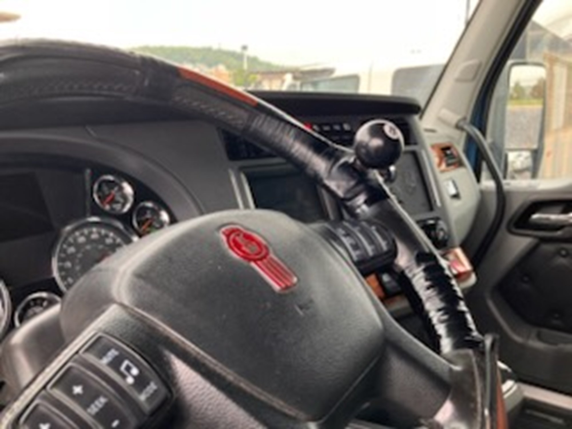 2022 Kenworth T680 2022 Kenworth T680 - image 6 of 6