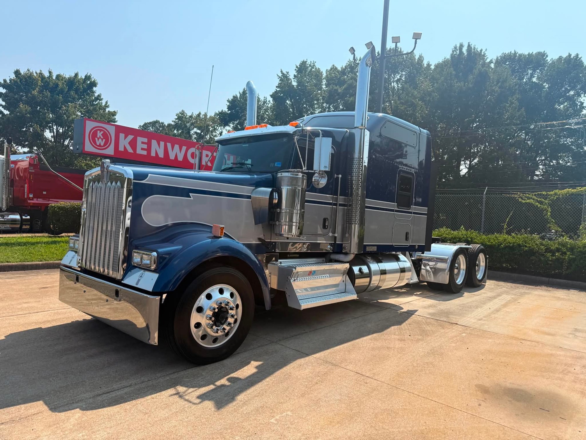 2019 Kenworth W900 in Chesapeake, VA