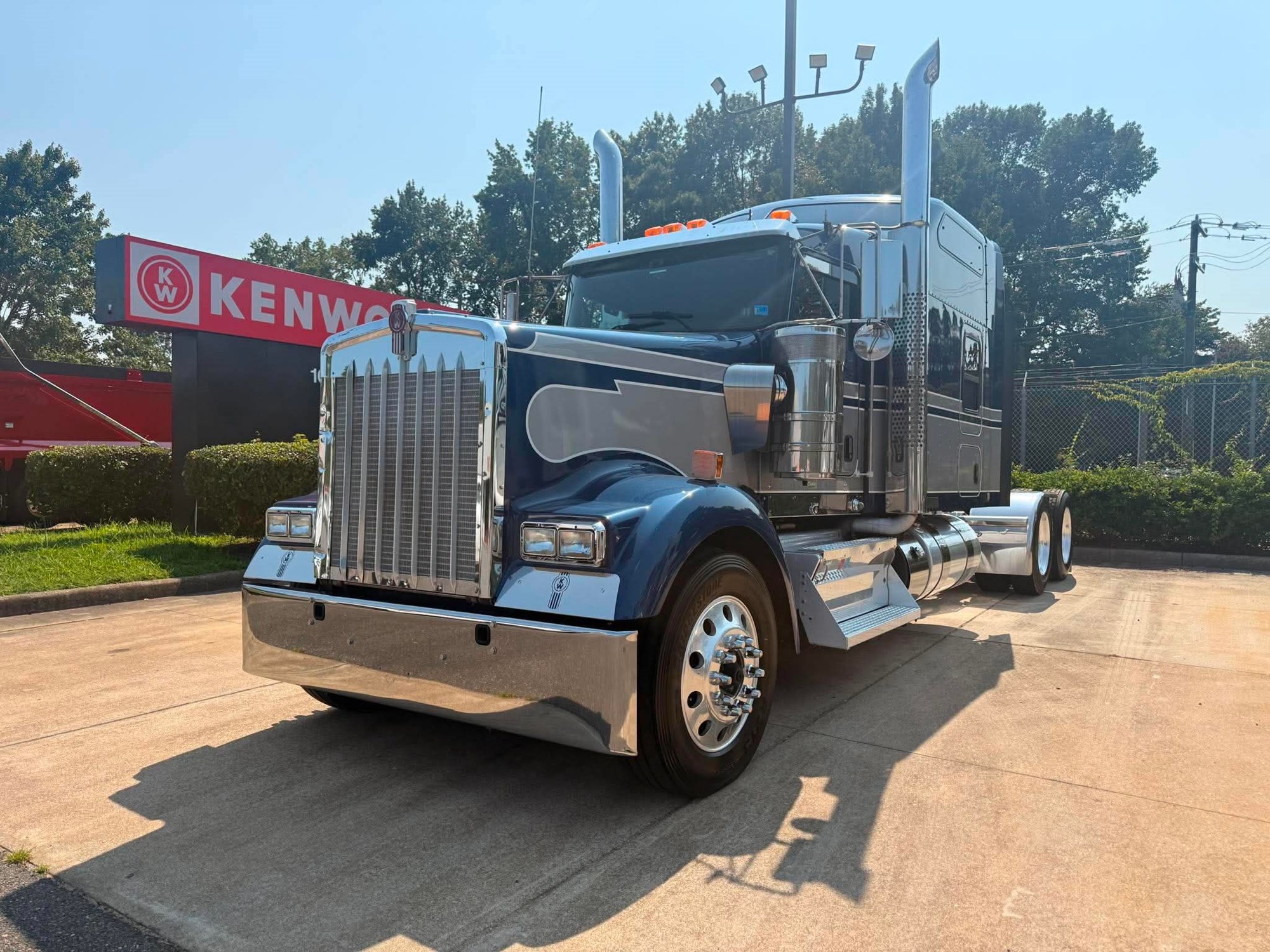 2019 Kenworth W900 in Chesapeake, VA — photo 3