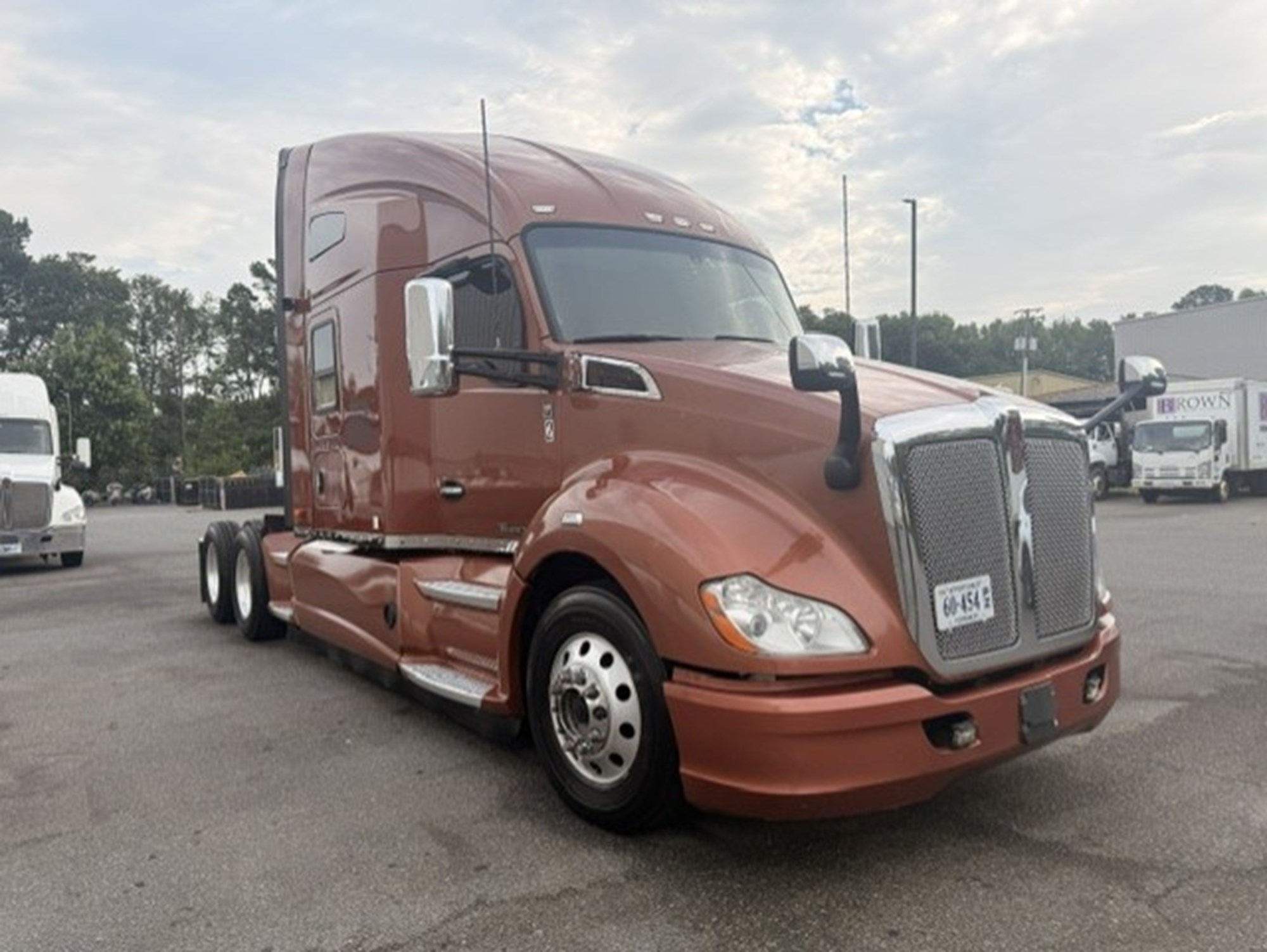 2020 Kenworth T680 - image 3 of 6