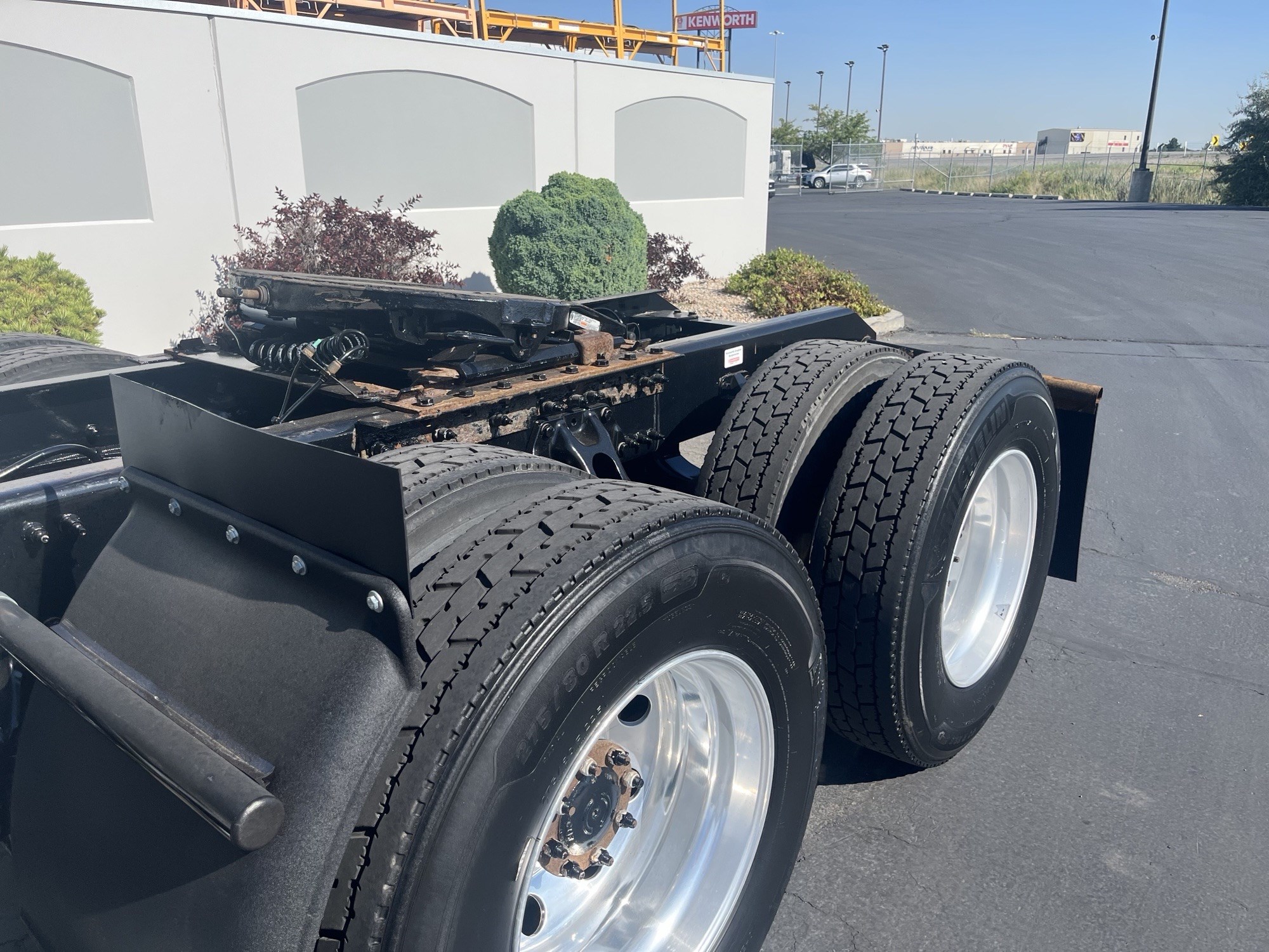 2021 Kenworth T680 - image 5 of 6
