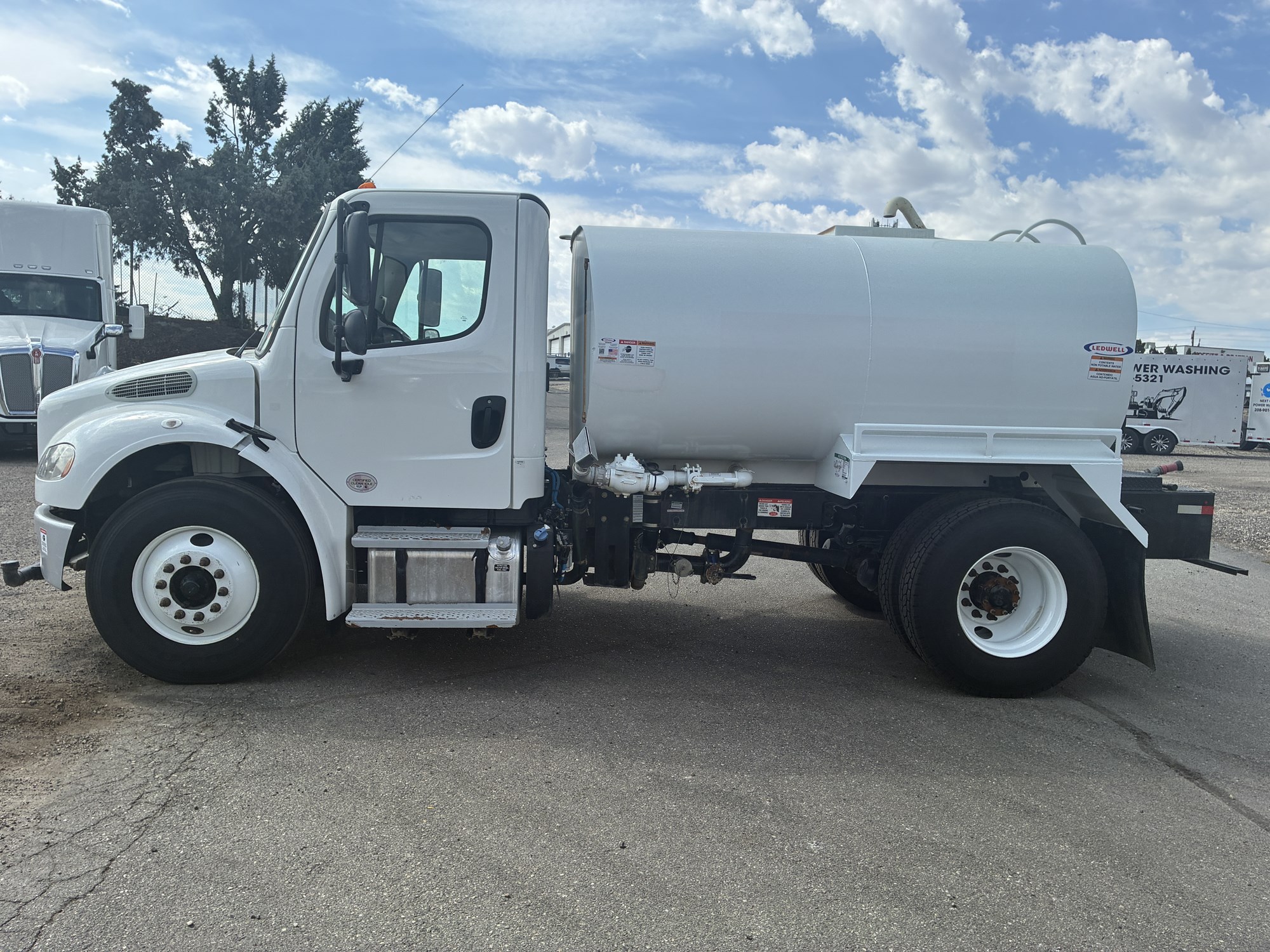 2022 Freightliner eM2 in Boise, ID — photo 2