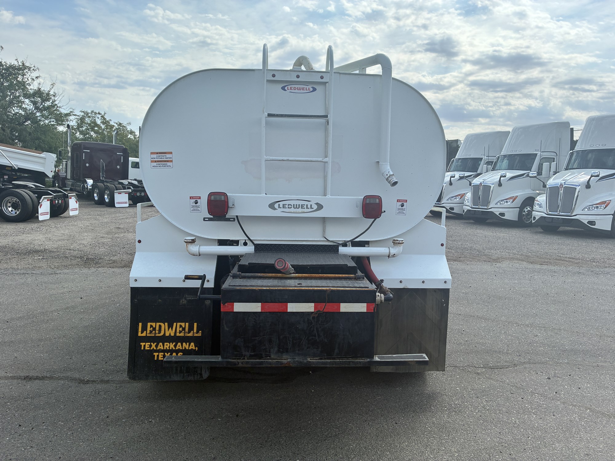 2022 Freightliner eM2 in Boise, ID — photo 4