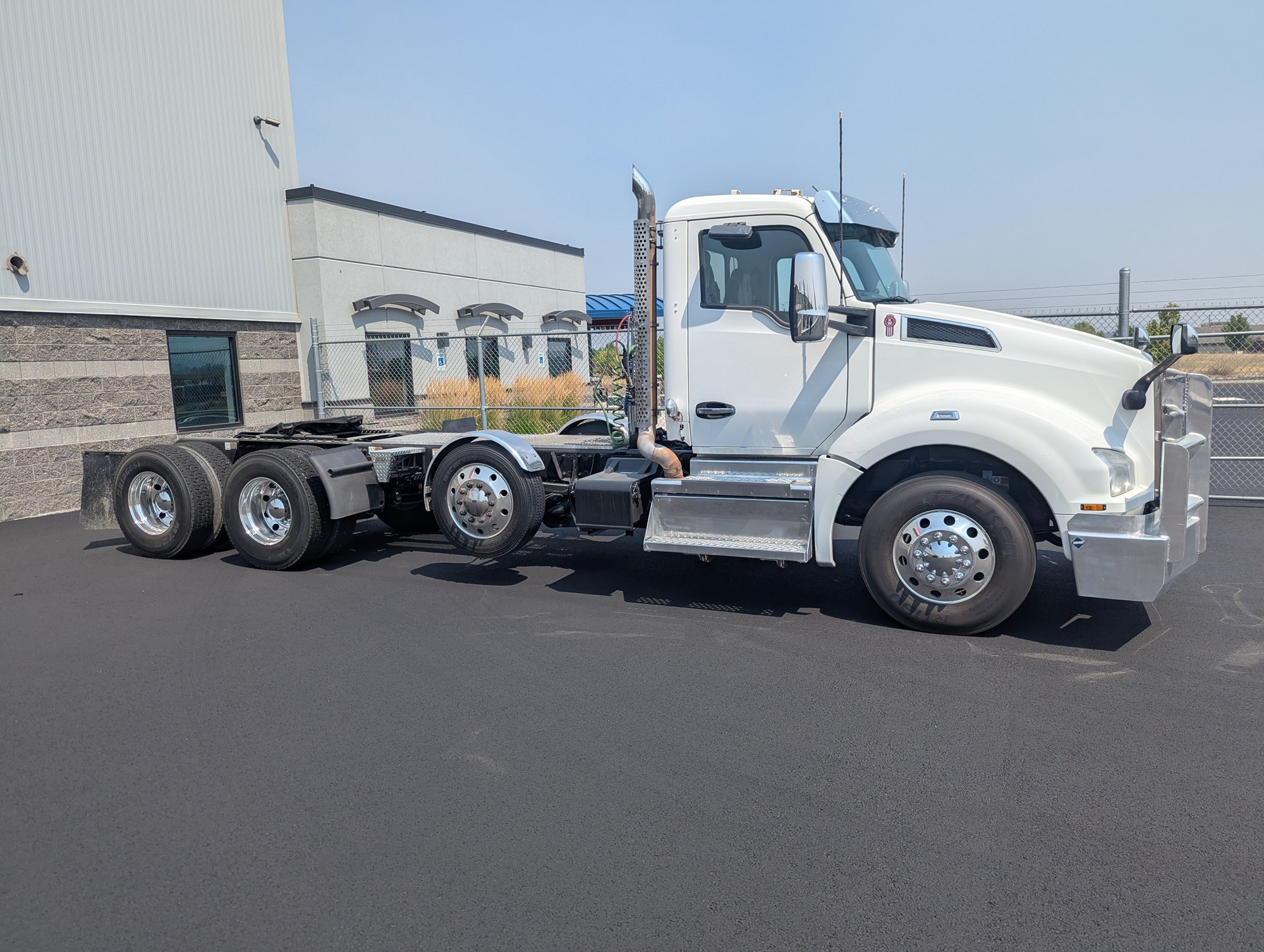 2022 Kenworth T880 in Spokane, WA — photo 2