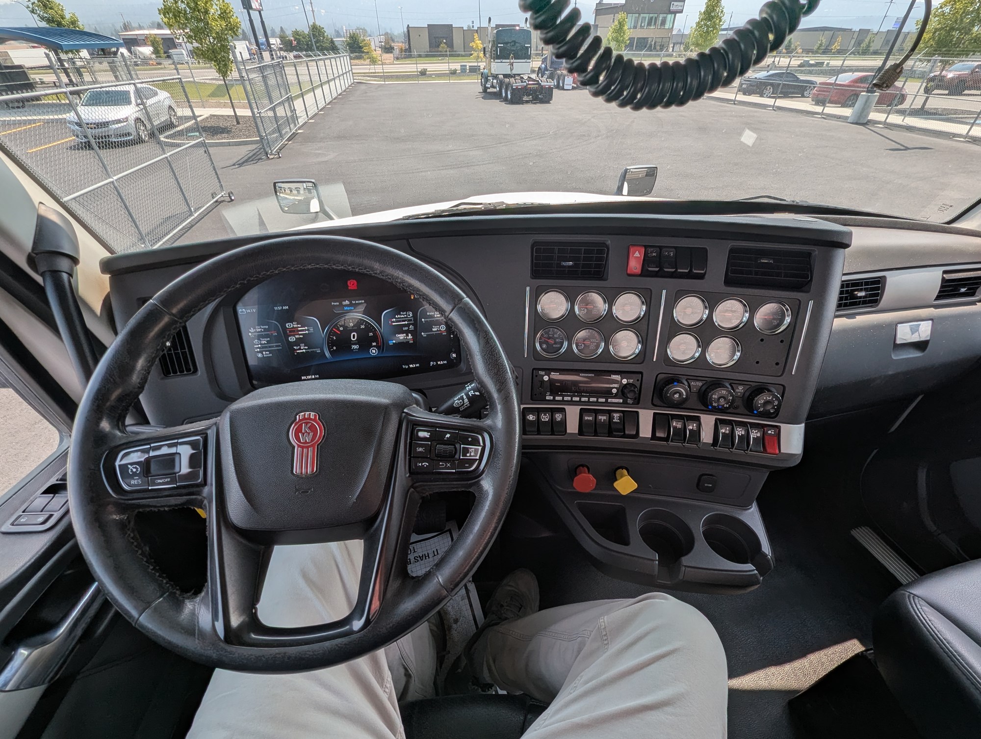 2022 Kenworth T880 in Spokane, WA — photo 4