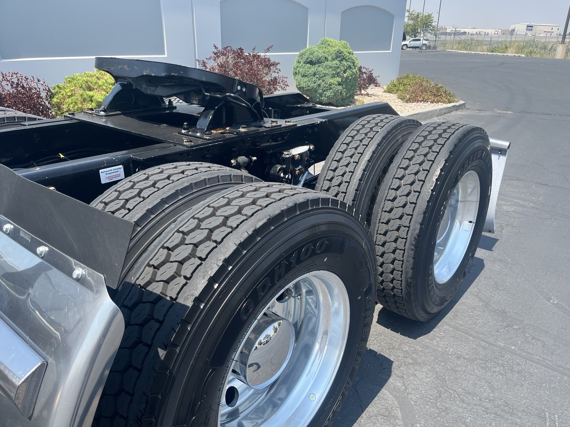 2022 Kenworth T680 - image 6 of 6