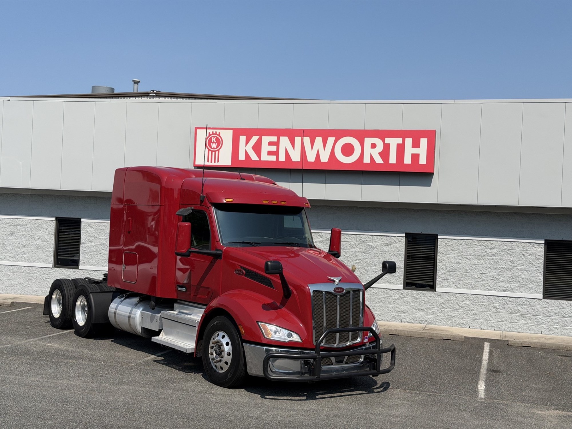 2023 Peterbilt 579 in Chesapeake, VA — photo 2