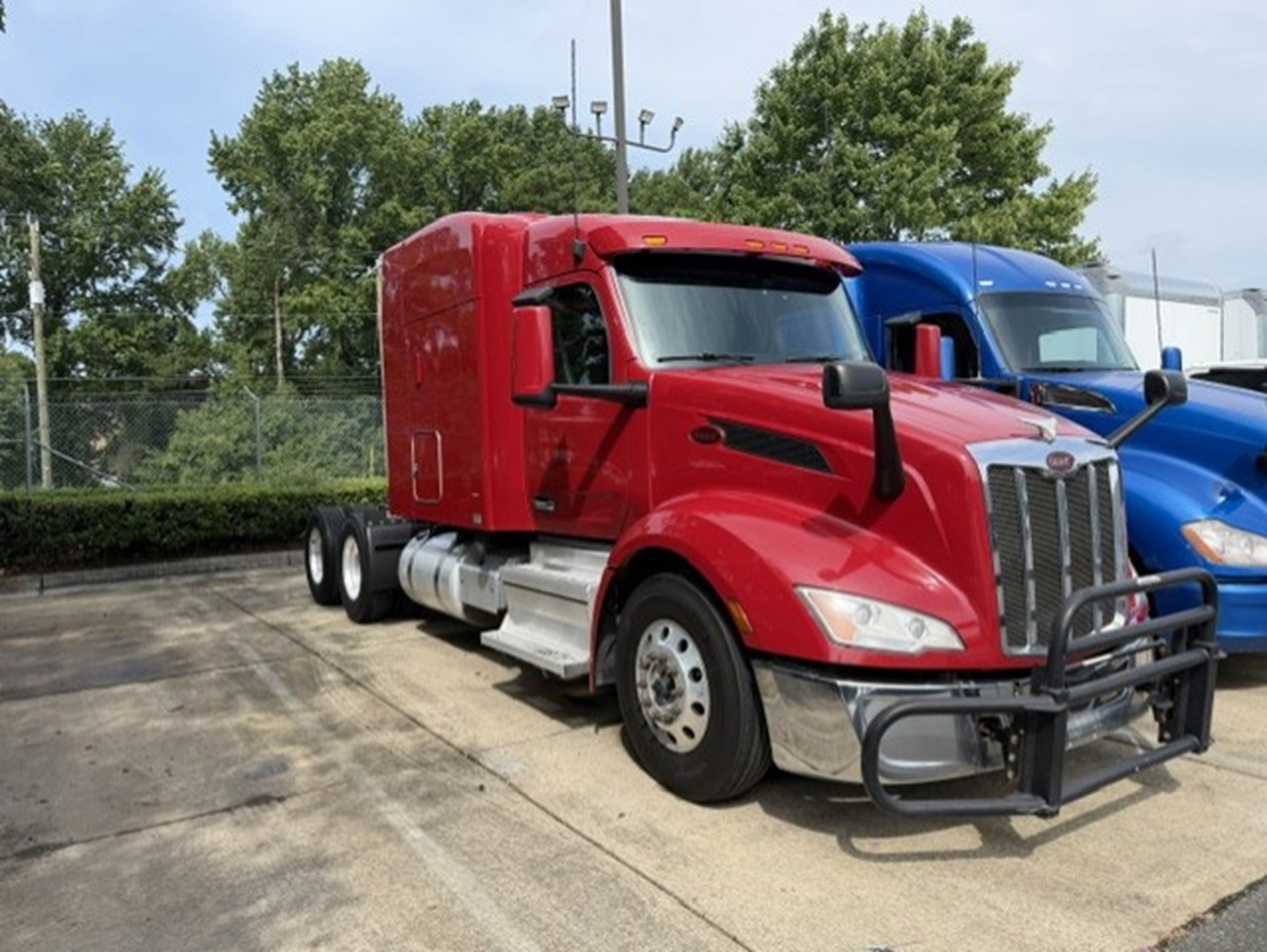 2023 Peterbilt 579 in Chesapeake, VA — photo 3