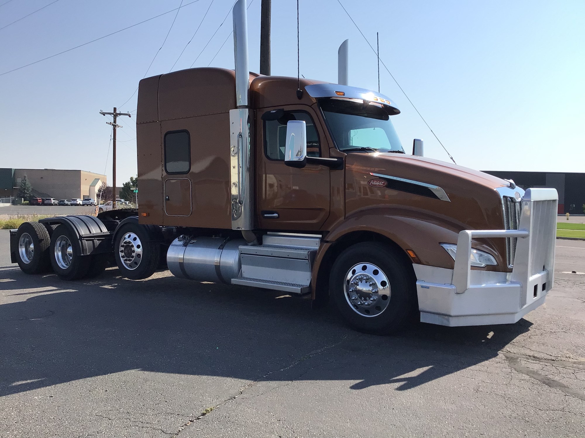 2023 Peterbilt 579 - image 4 of 6