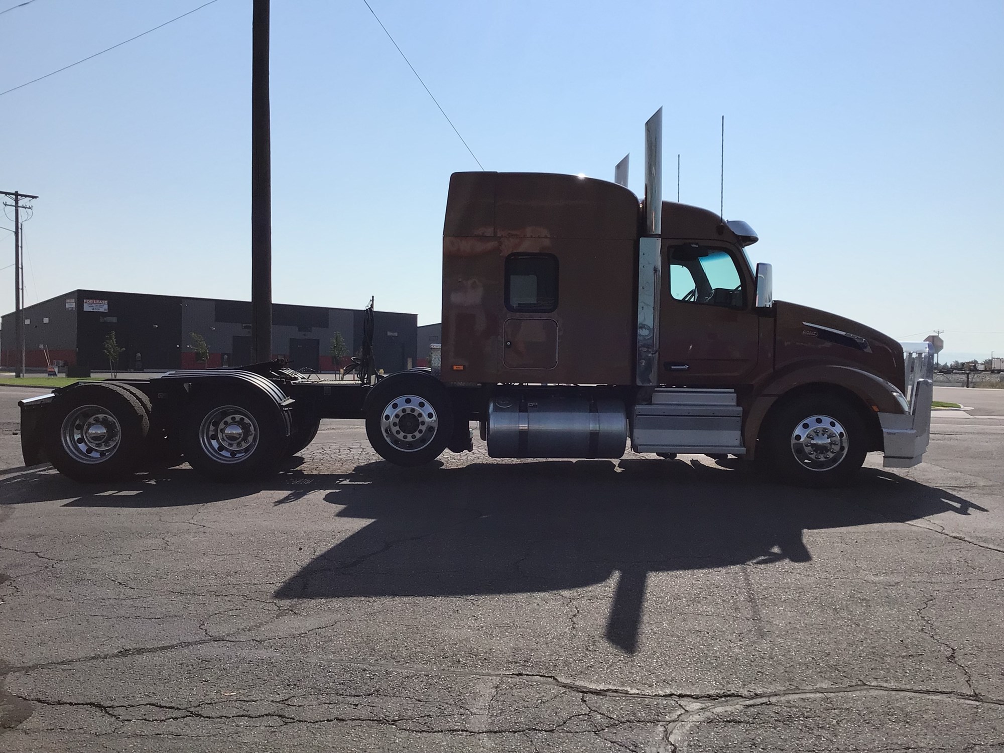 2023 Peterbilt 579 - image 6 of 6