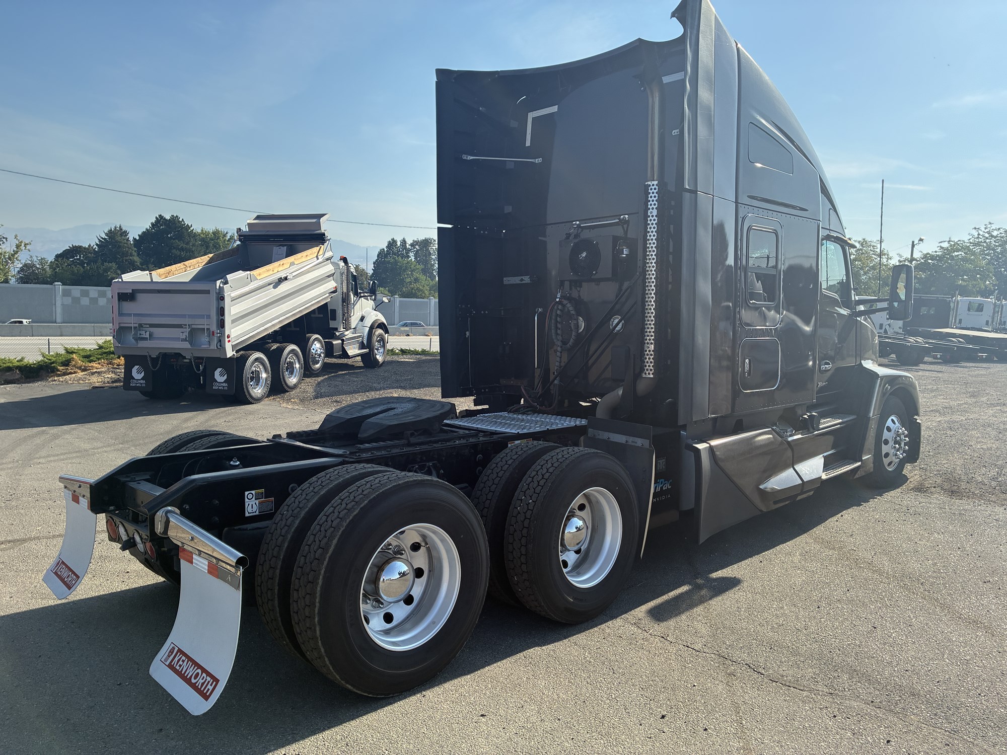 2023 Kenworth T680 Next Gen - image 5 of 6