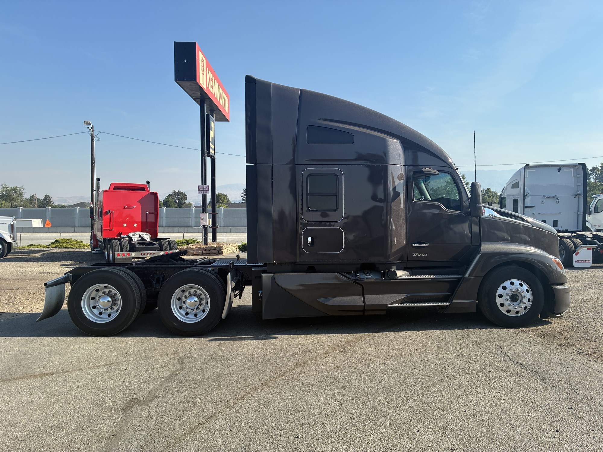 2023 Kenworth T680 Next Gen - image 6 of 6
