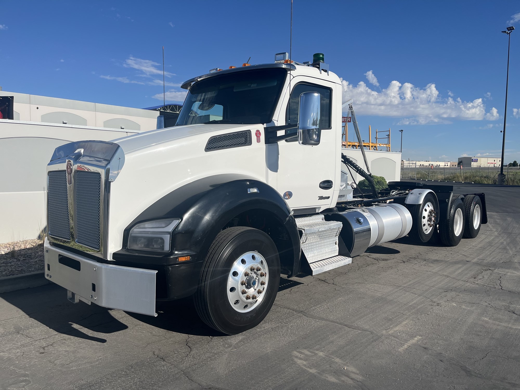 2024 Kenworth T880 in Salt Lake, UT — photo 2