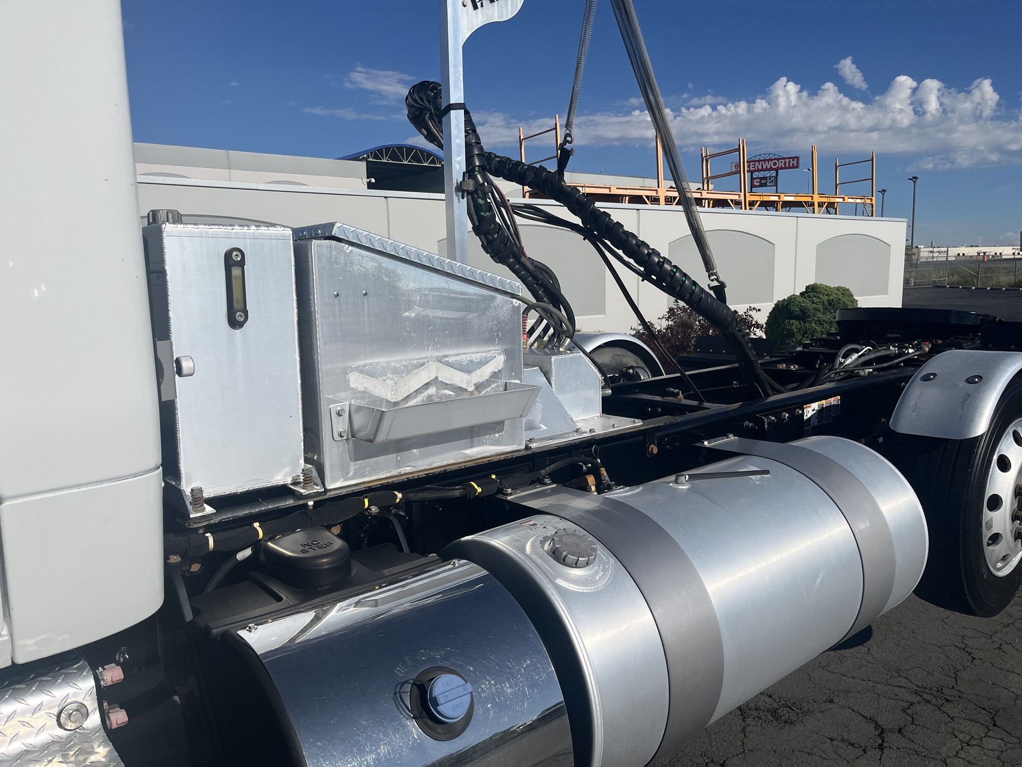 2024 Kenworth T880 in Salt Lake, UT — photo 3
