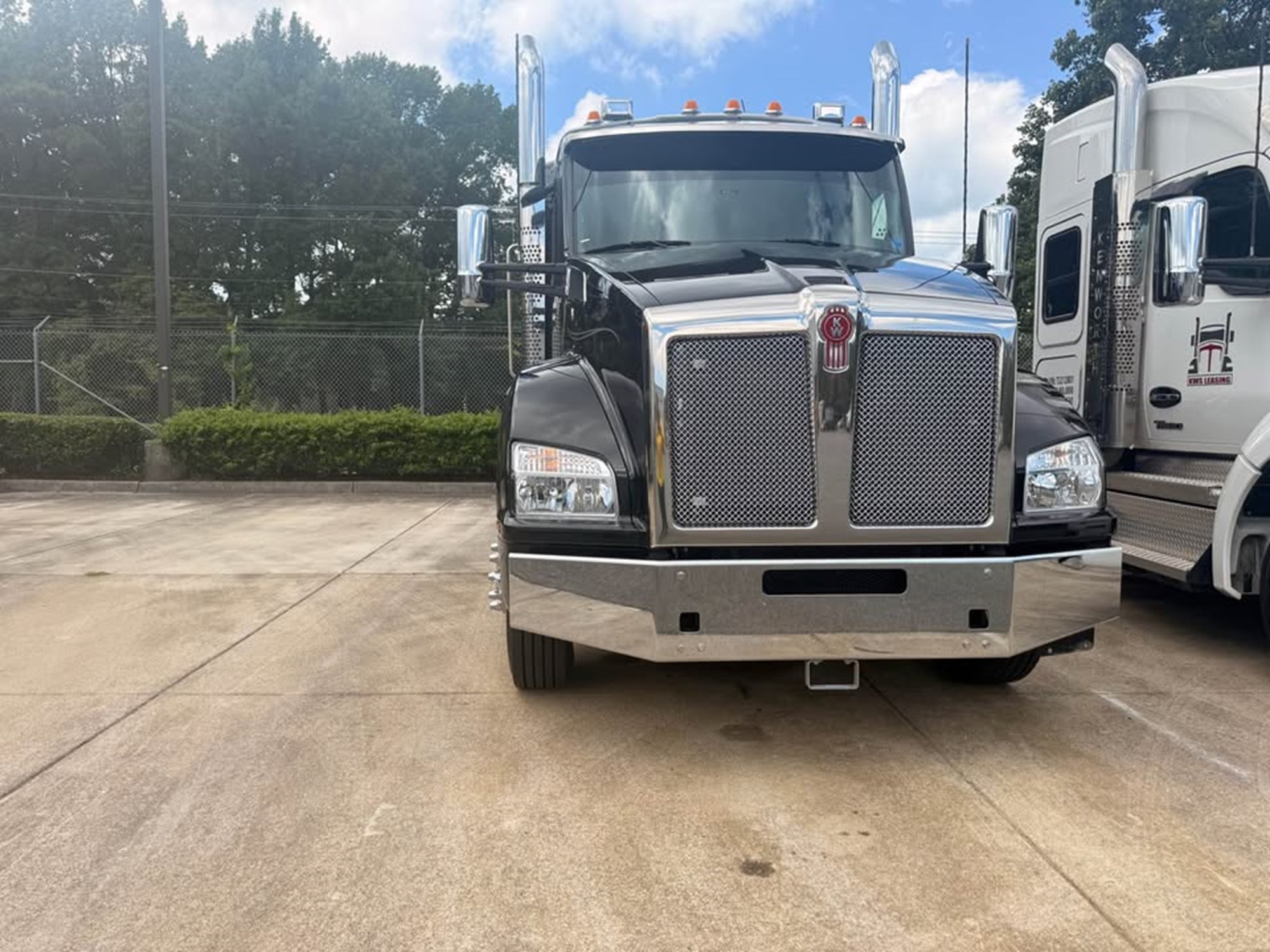 2024 Kenworth T880 - image 6 of 6