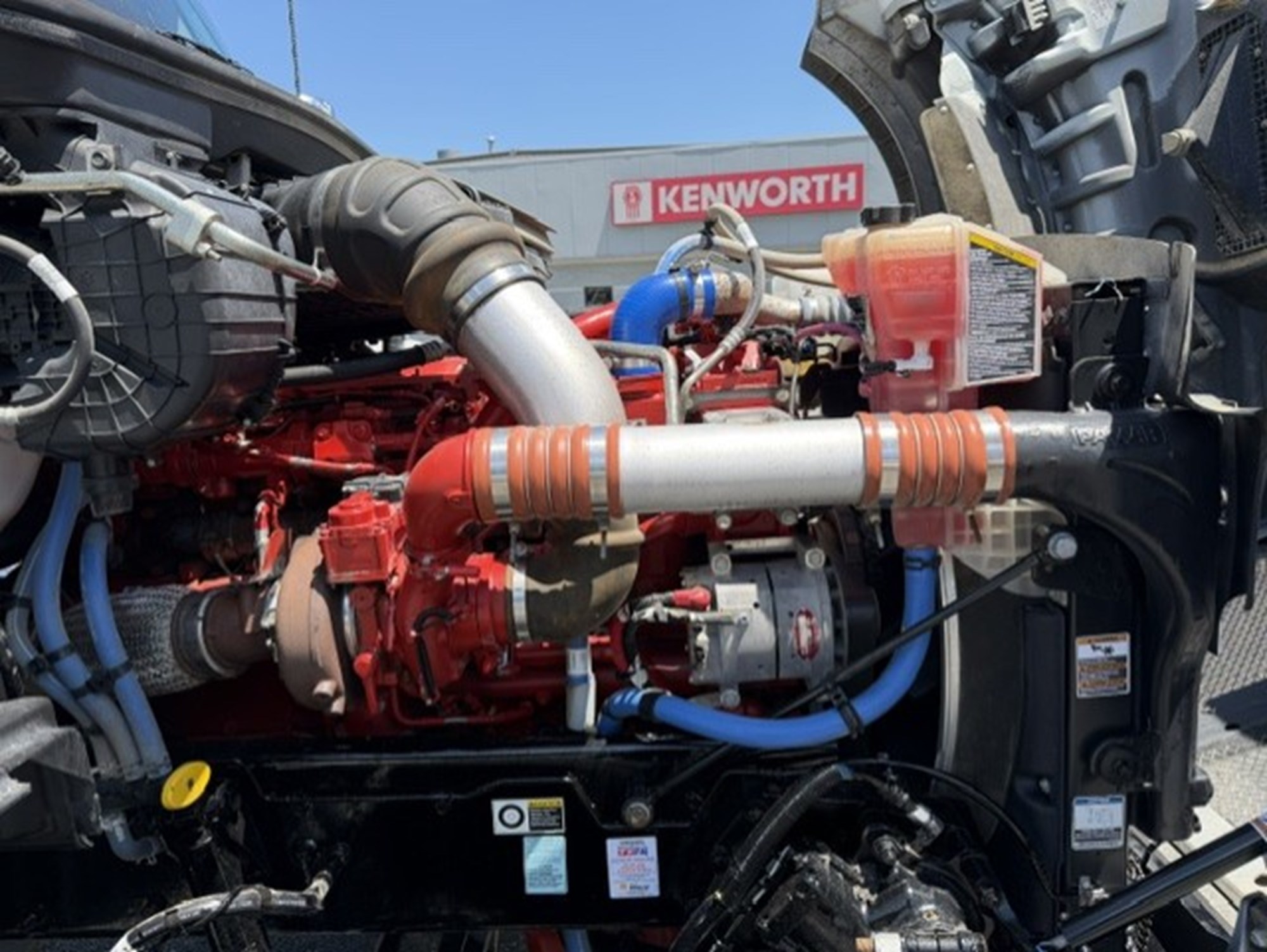 2026 Kenworth T880 - image 5 of 6