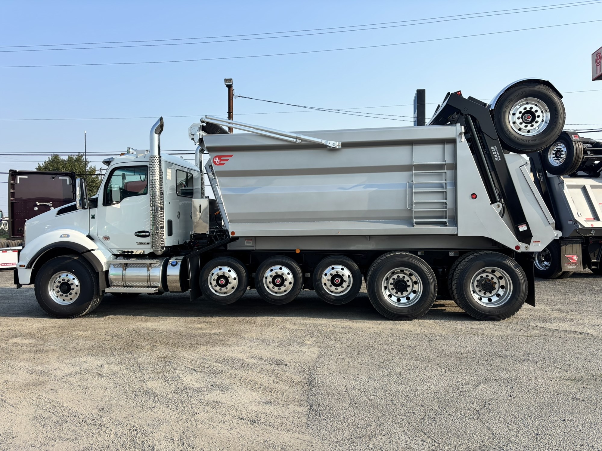 2026 Kenworth T880 in Spokane, WA — photo 2