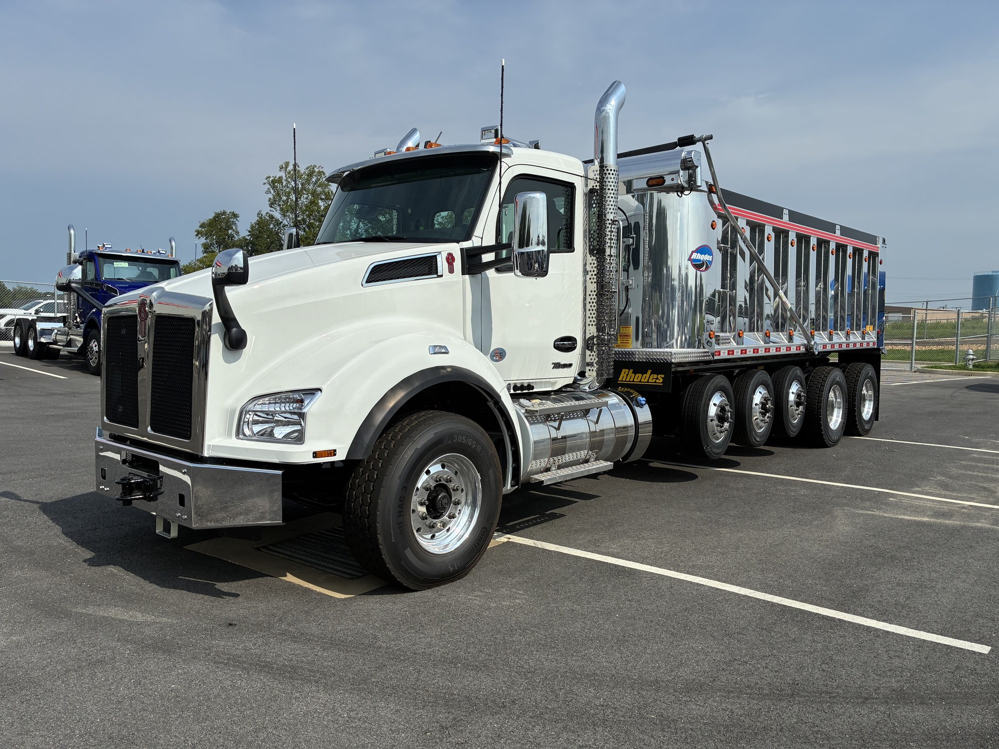 2027 Kenworth T880 in Ashland, VA — photo 2