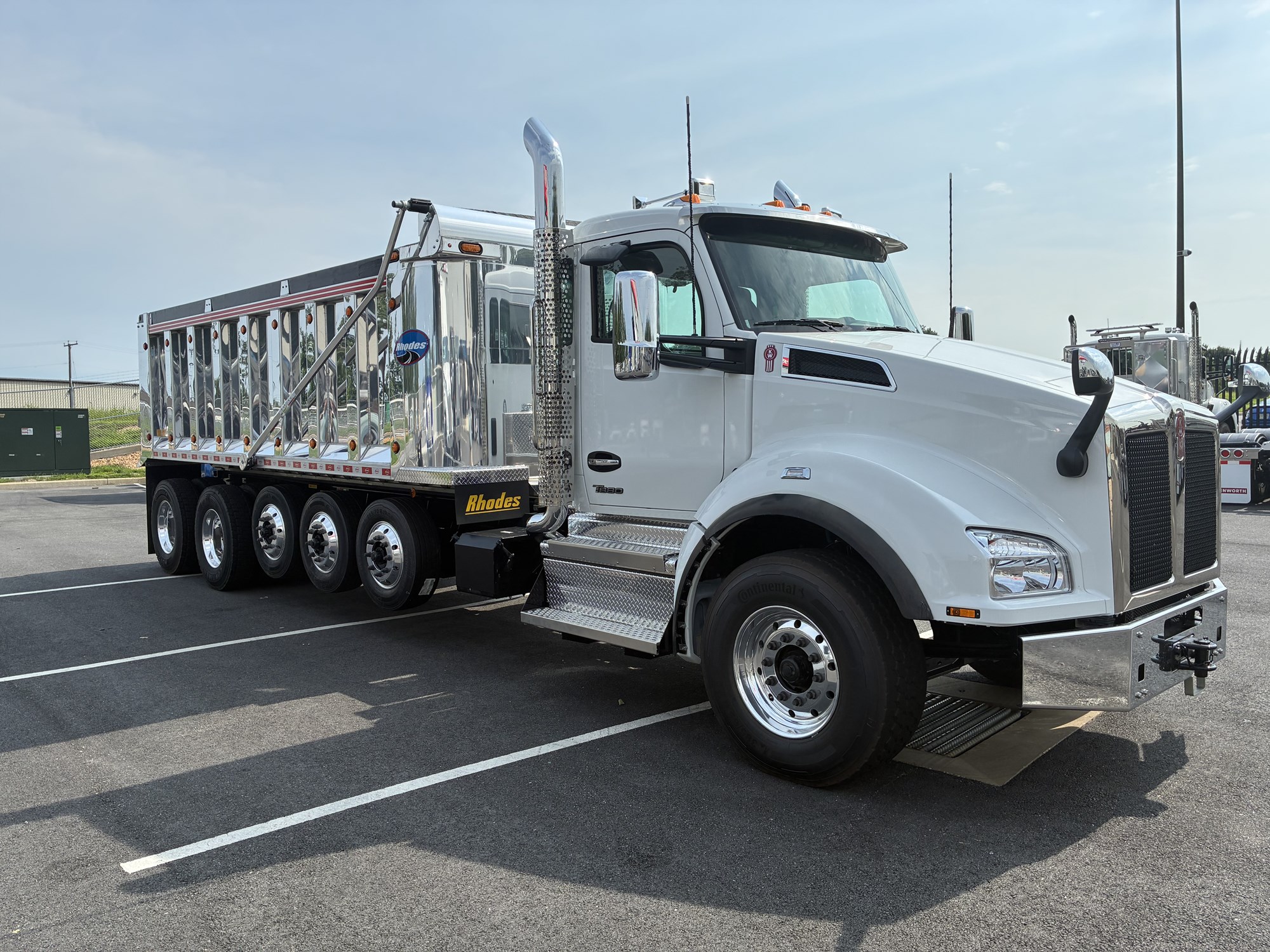 2027 Kenworth T880 in Ashland, VA — photo 3