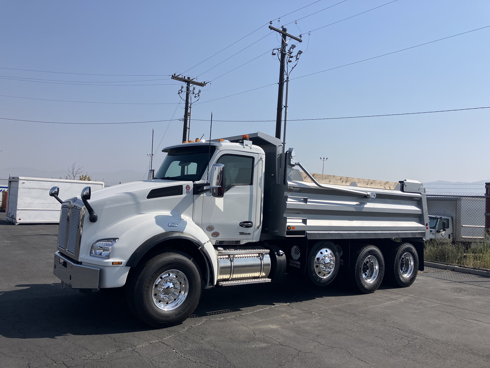 2027 Kenworth T880 2027 Kenworth T880 - image 2 of 2