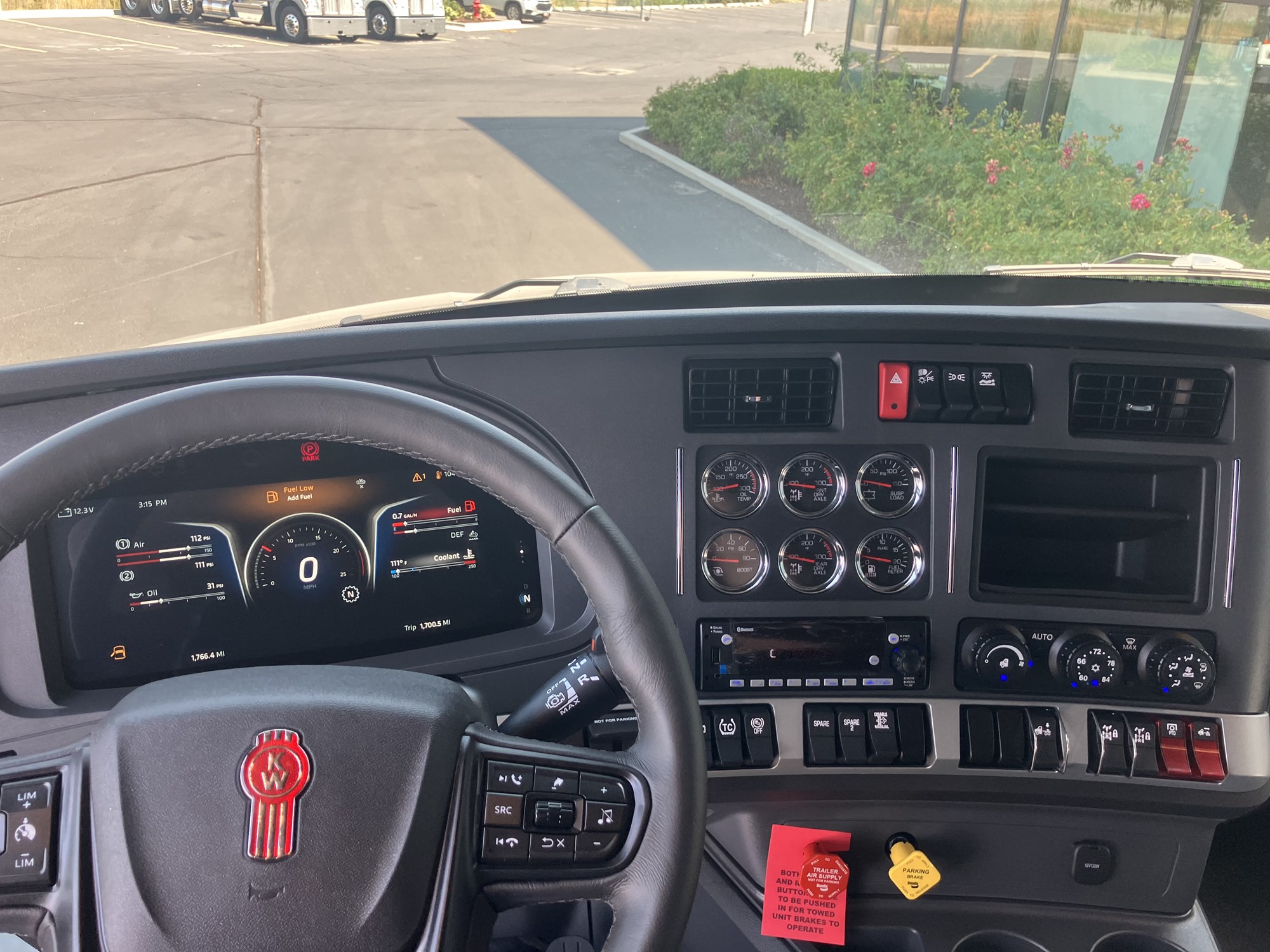 2027 Kenworth T680 Next Gen - image 5 of 6