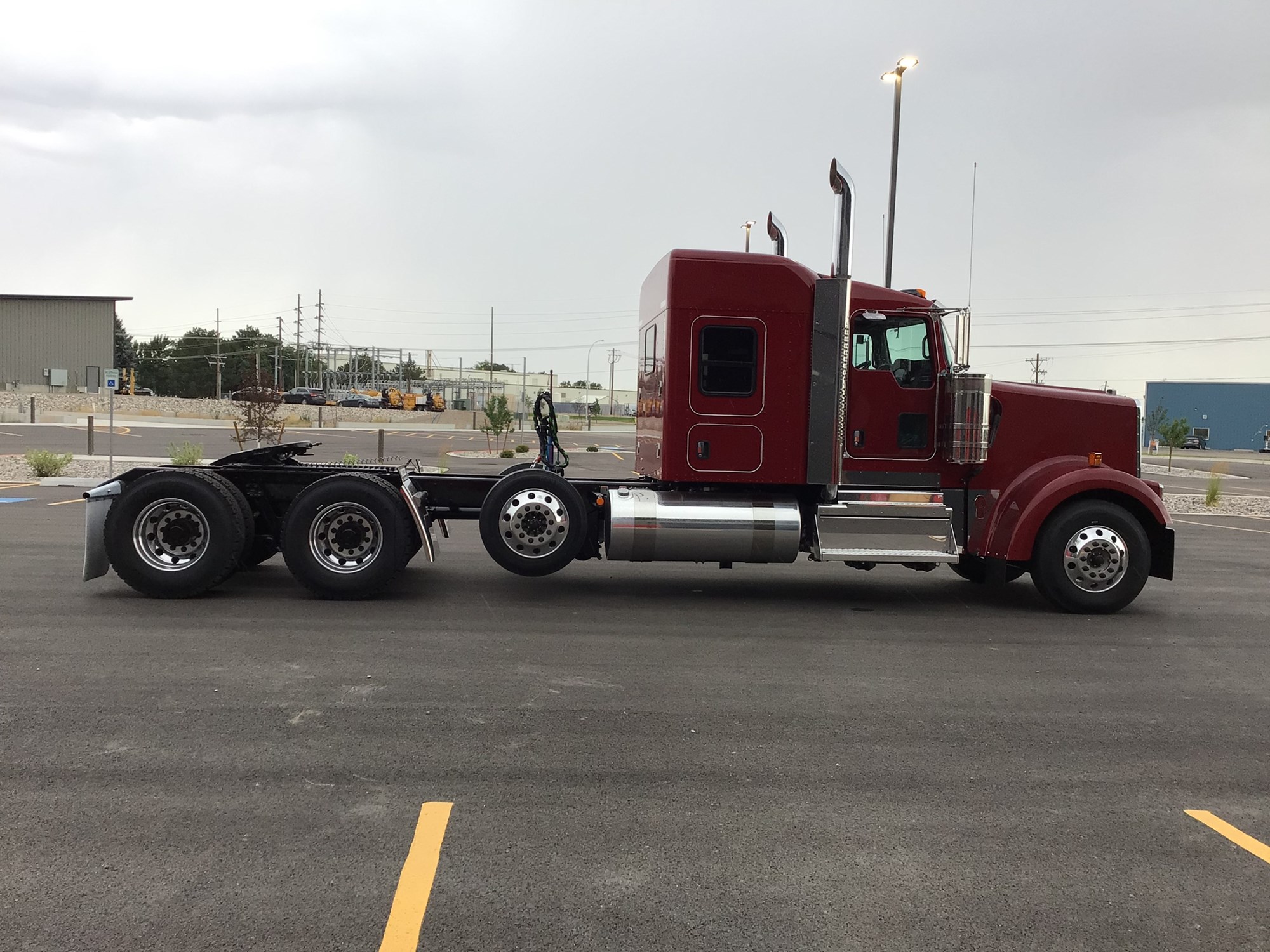 2027 Kenworth W900B - image 6 of 6