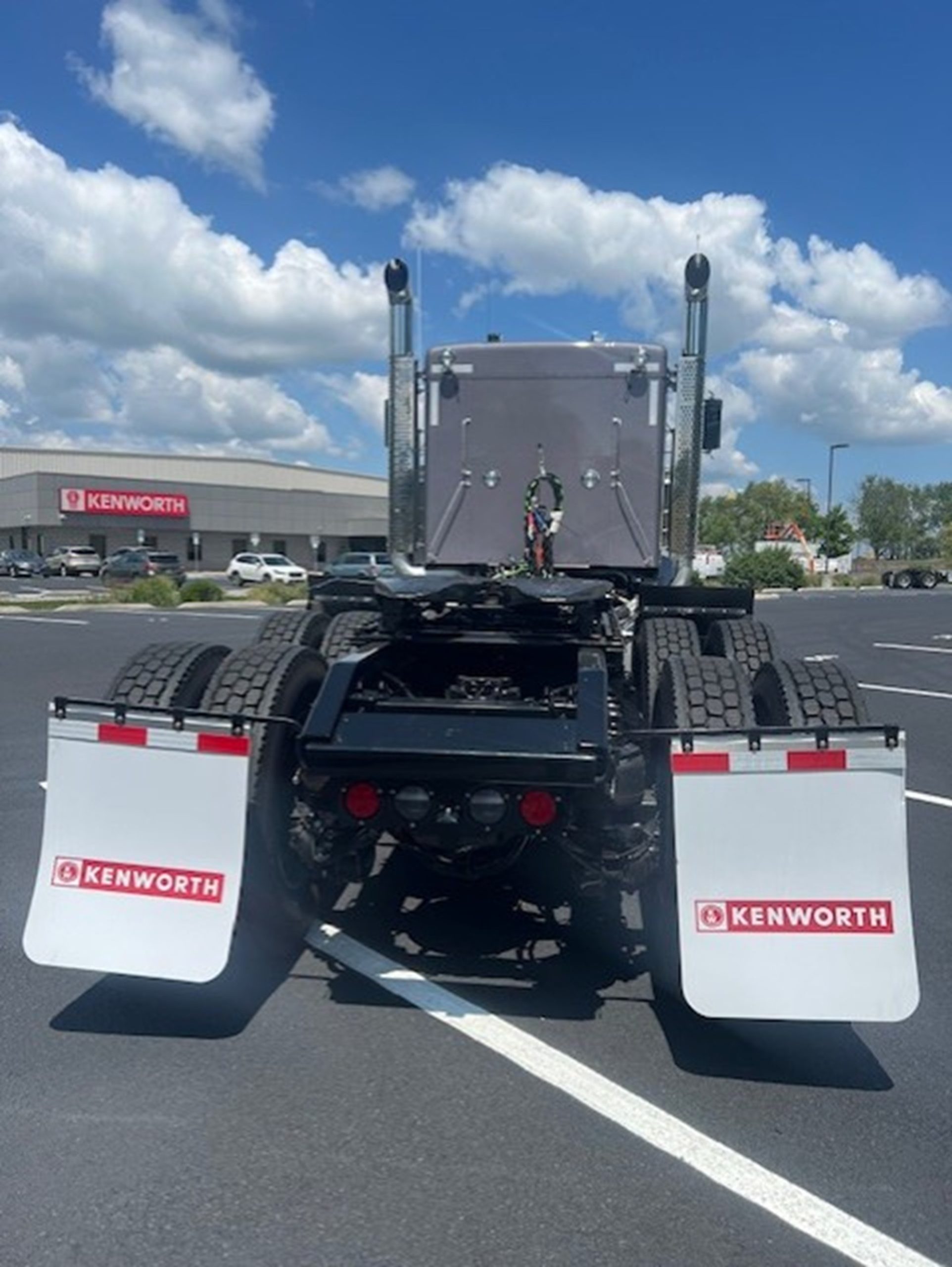 2027 Kenworth W900B 2027 Kenworth W900B - image 6 of 6