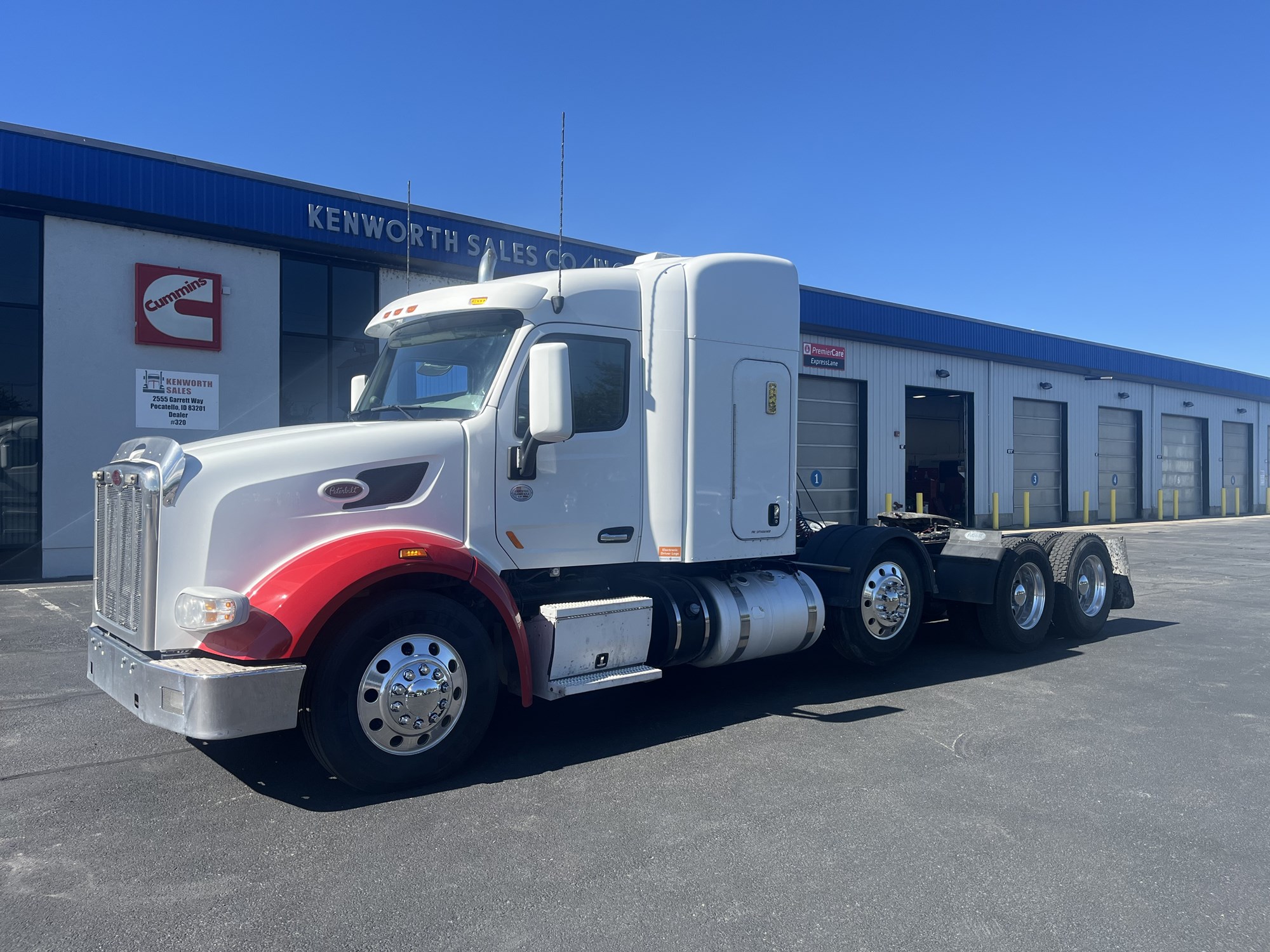 2021 Peterbilt 567 2021 Peterbilt 567 - image 1 of 6