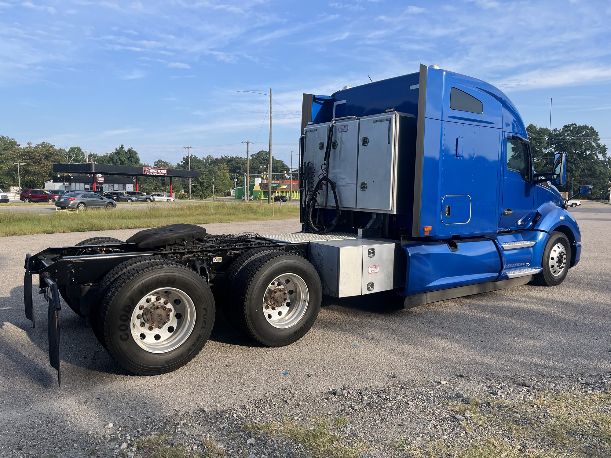 2021 Kenworth T680 in Richmond, VA — photo 4