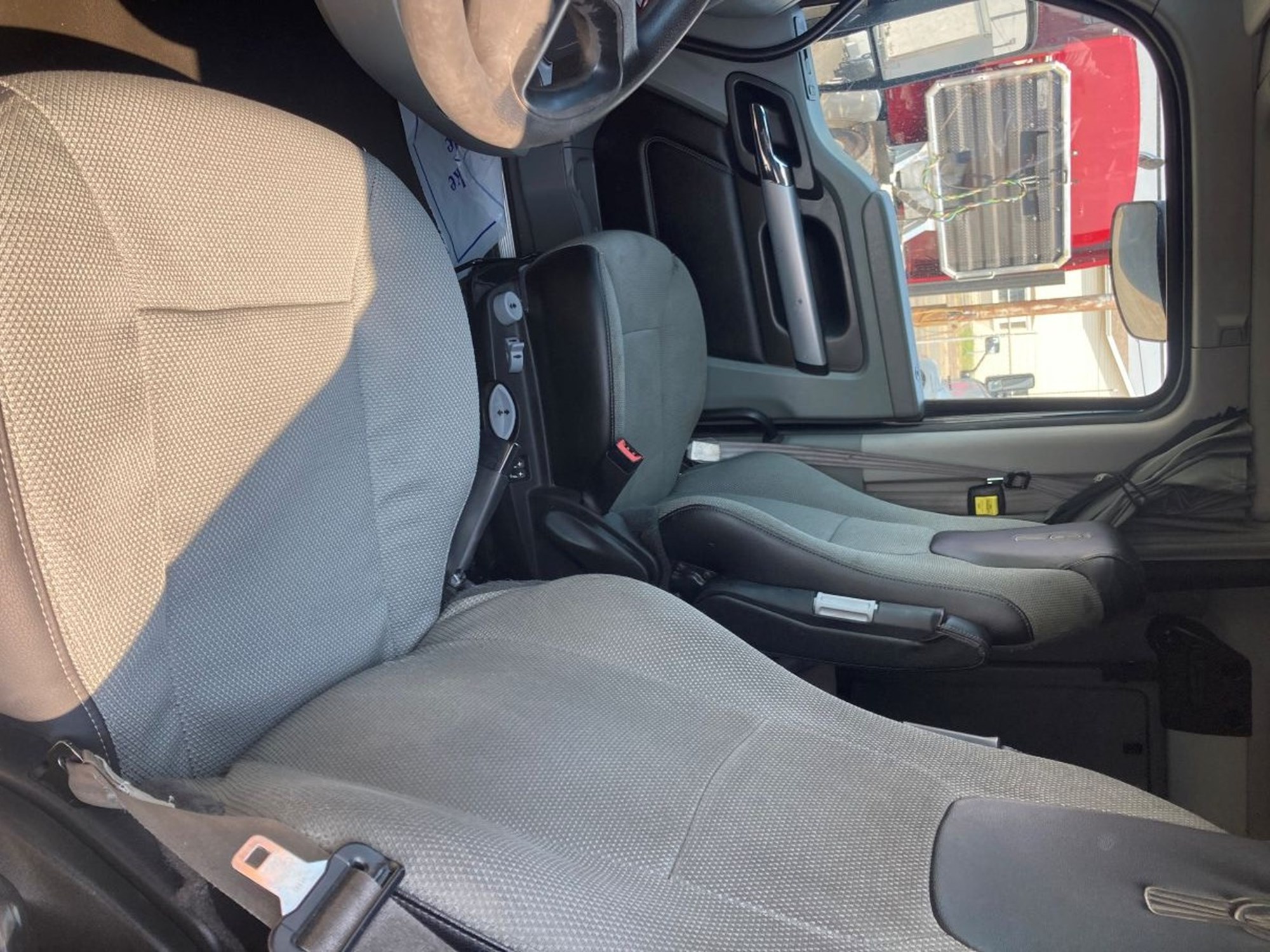 2021 Kenworth T680 in Spokane, WA — photo 6