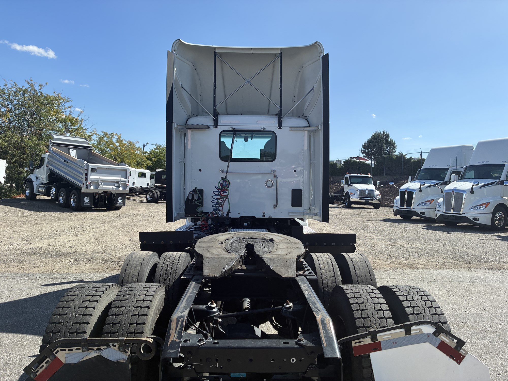 2021 Kenworth T680 - image 4 of 6