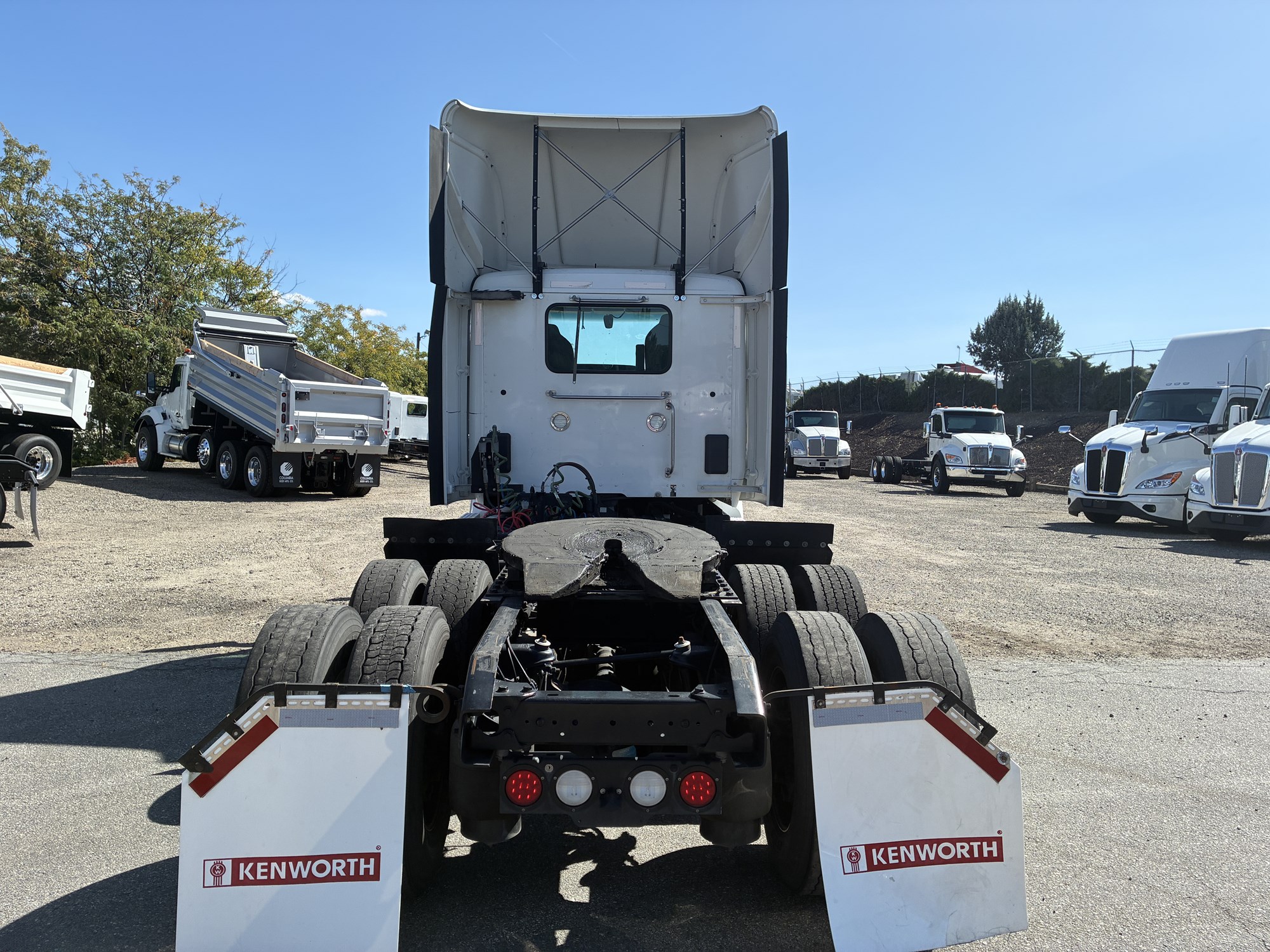 2021 Kenworth T680 - image 4 of 6
