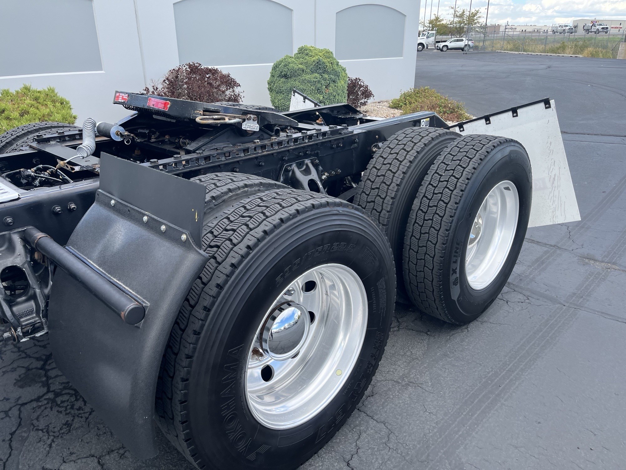 2022 Kenworth T680 in Salt Lake, UT — photo 4