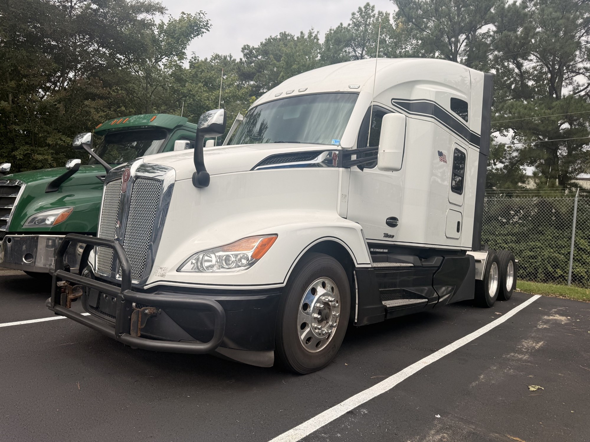 2022 Kenworth T680 2022 Kenworth T680 - image 3 of 3