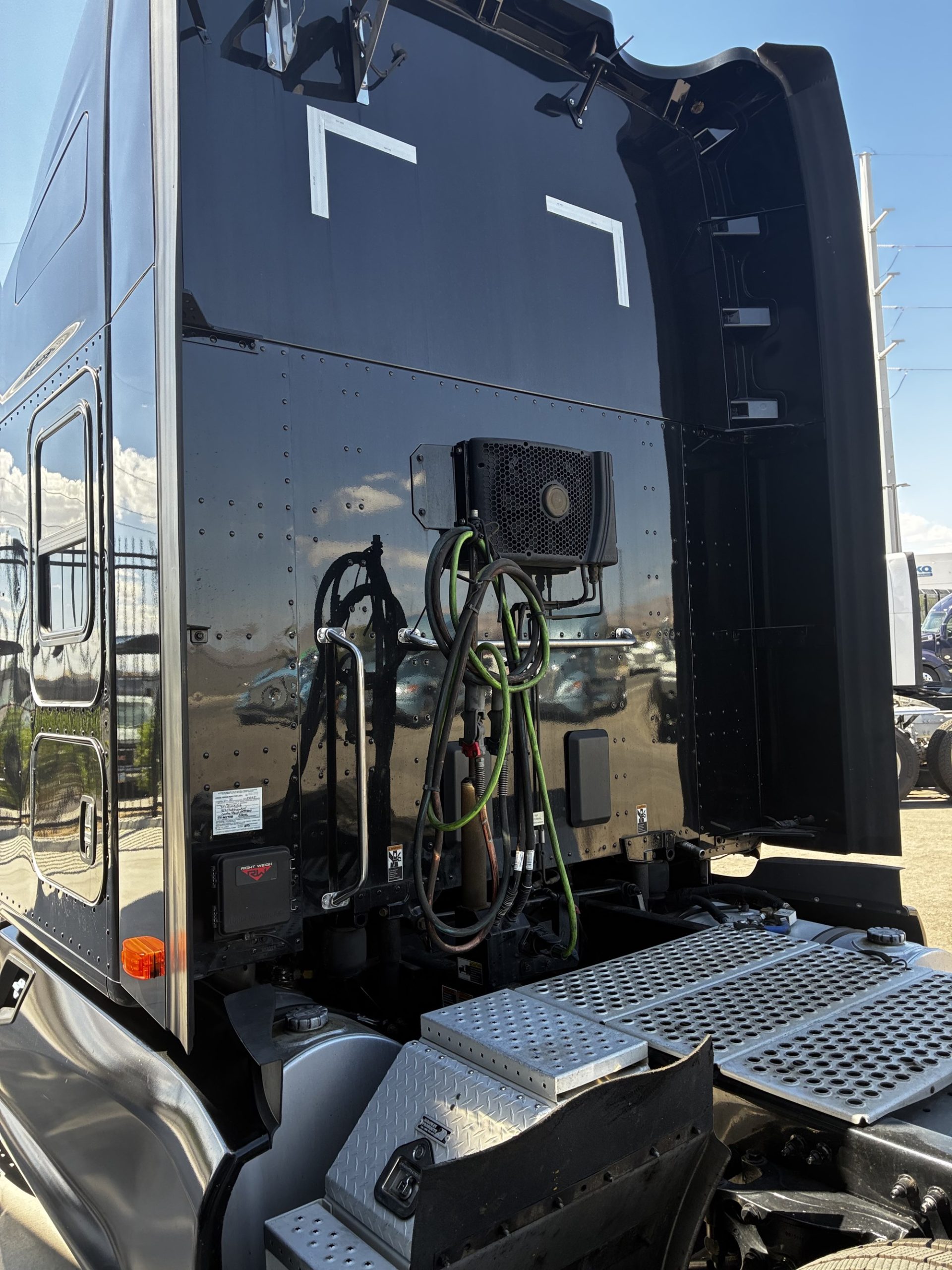 2022 Kenworth T680 in Las Vegas, NV — photo 6