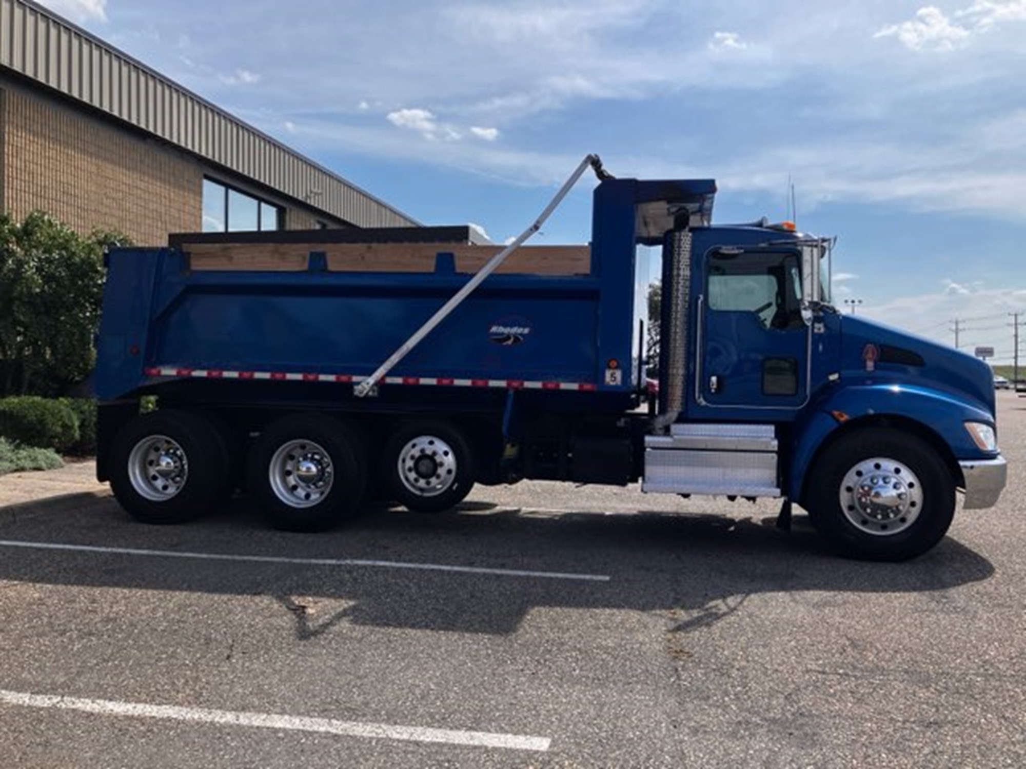 2022 Kenworth T380 in Roanoke, VA — photo 4