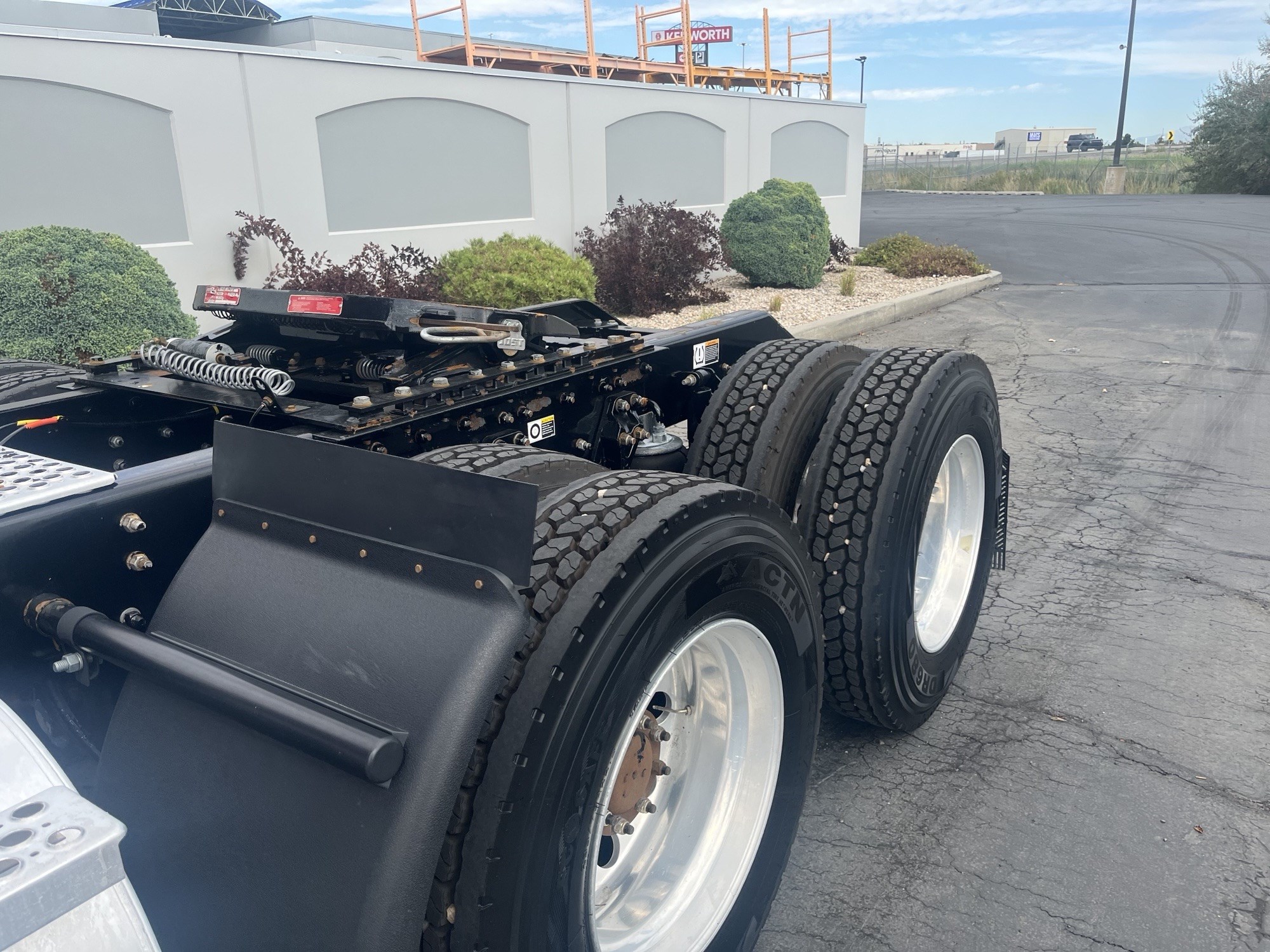 2023 Kenworth T880 in Salt Lake, UT — photo 3