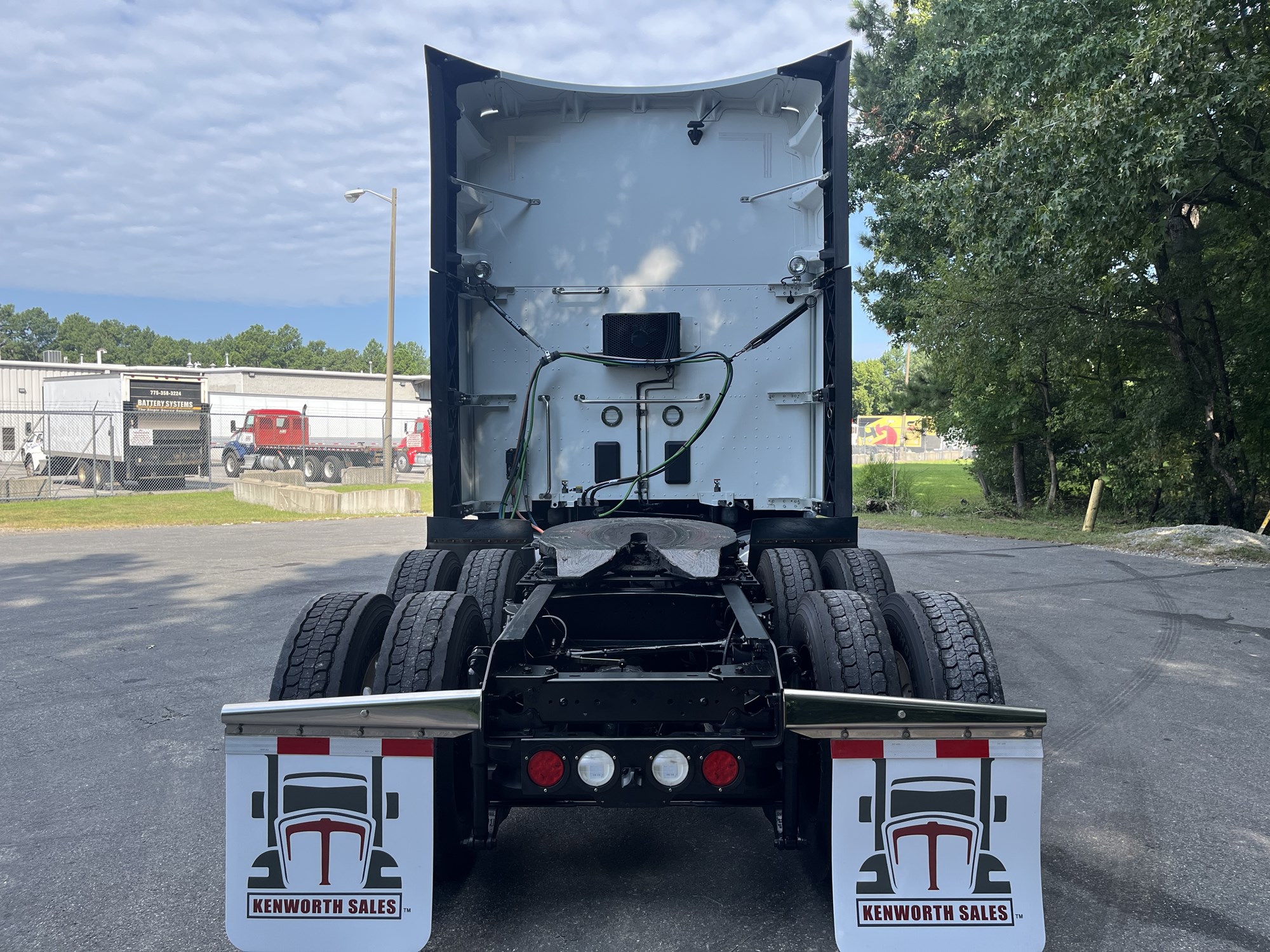2023 Kenworth T680 in Richmond, VA — photo 5
