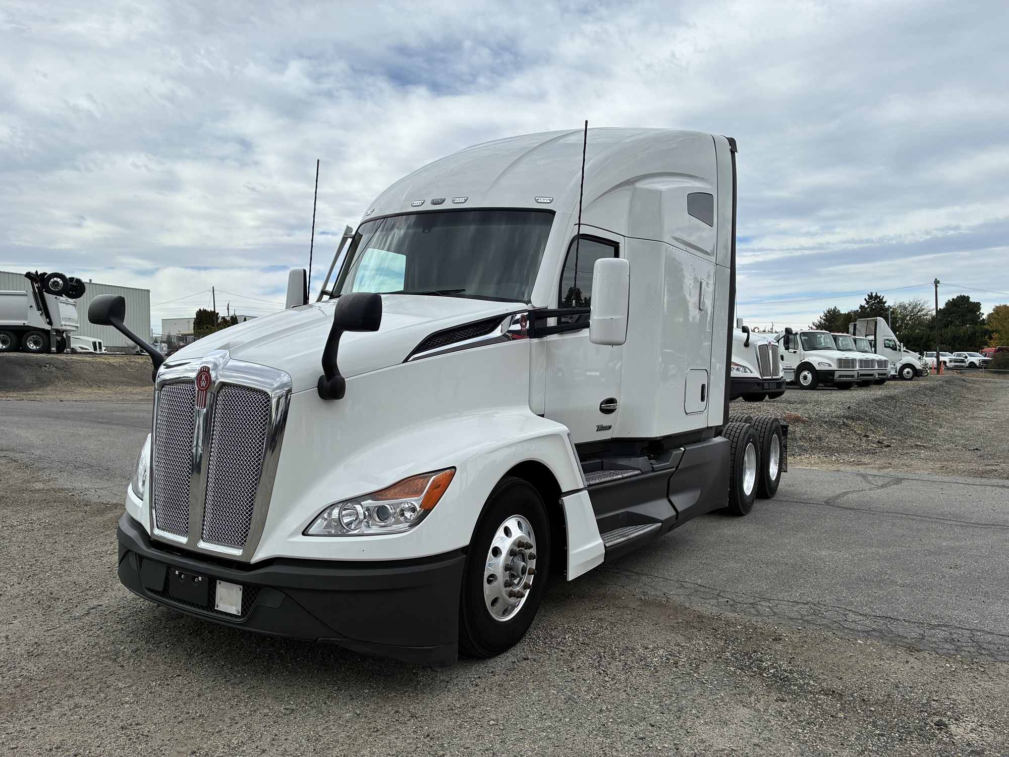 2023 Kenworth T680 Next Gen - image 1 of 6