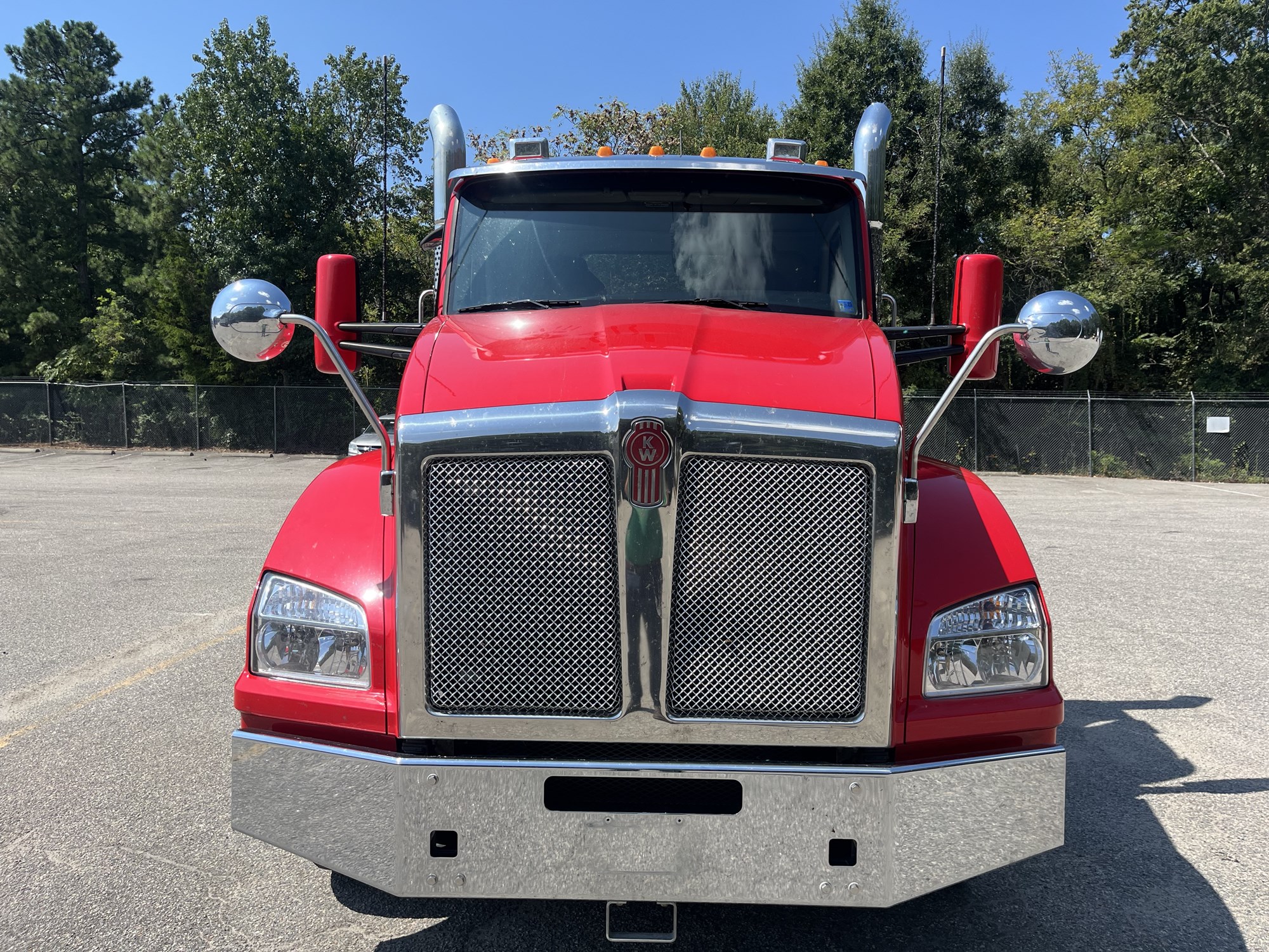 2023 Kenworth T880 in Richmond, VA — photo 2