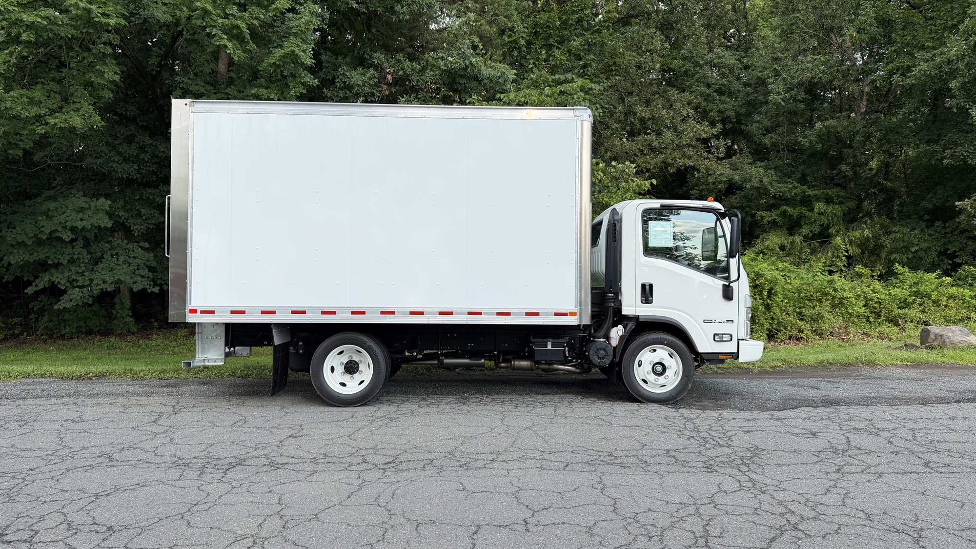 2026 Isuzu NPRGASHD 1F2 2026 Isuzu NPRGASHD 1F2 - image 5 of 6