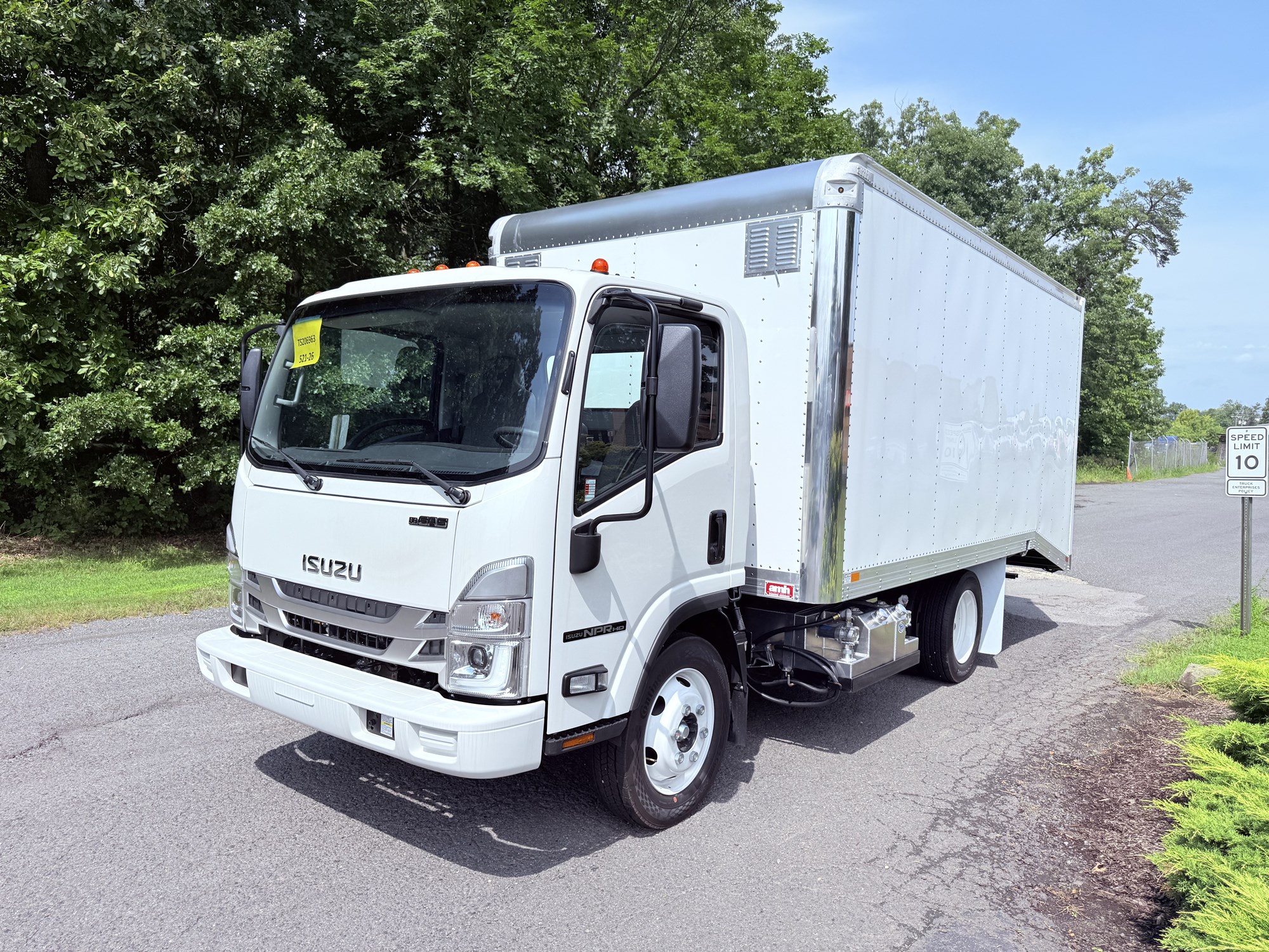 2026 Isuzu NPRGASHD 1F2 2026 Isuzu NPRGASHD 1F2 - image 1 of 6