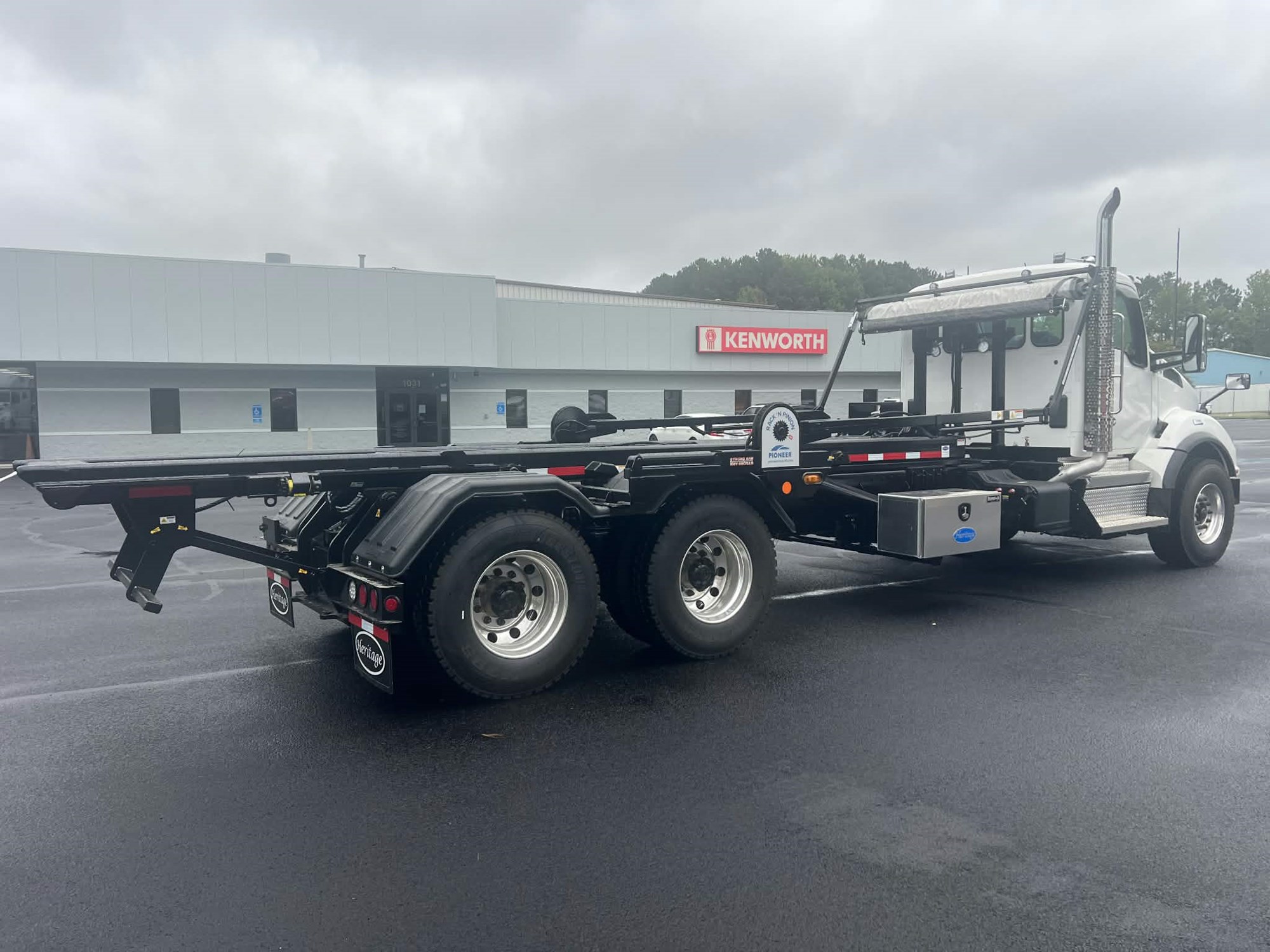 2027 Kenworth T880 in Chesapeake, VA — photo 4