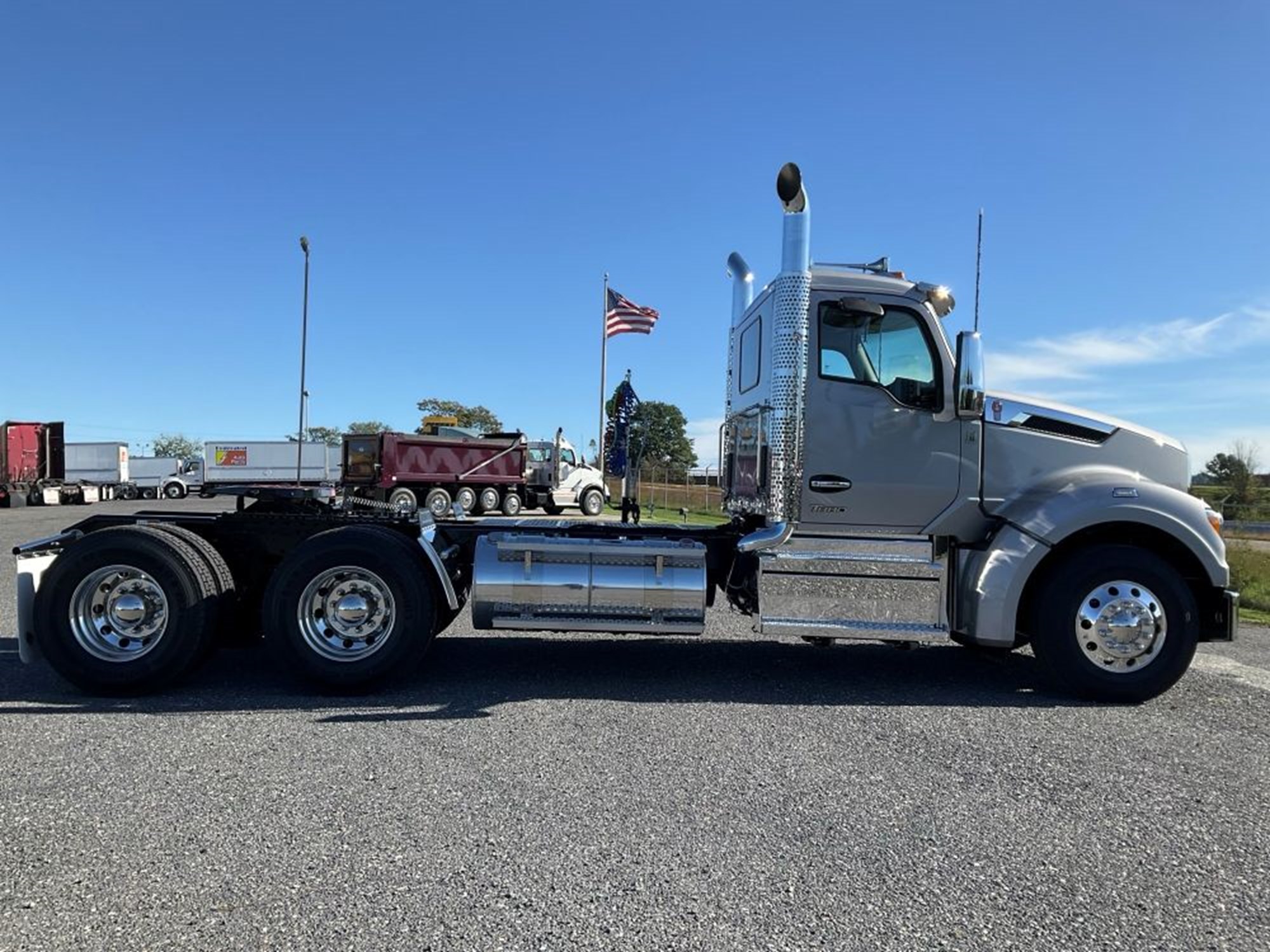 2027 Kenworth T880 2027 Kenworth T880 - image 6 of 6