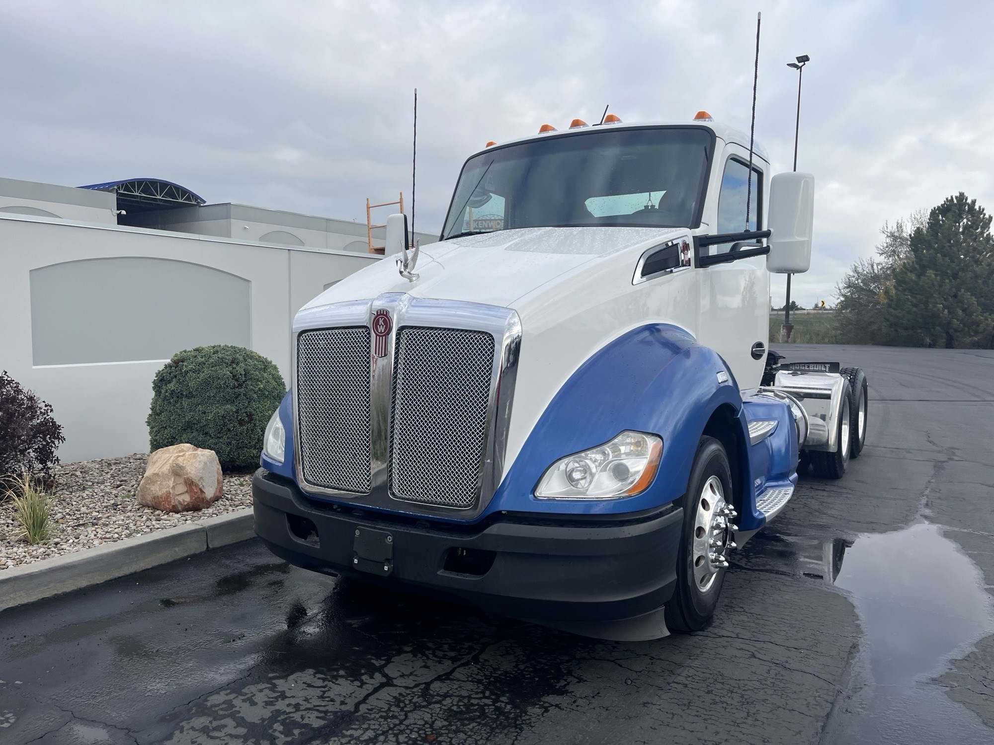 2018 Kenworth T680 in Salt Lake, UT — photo 2