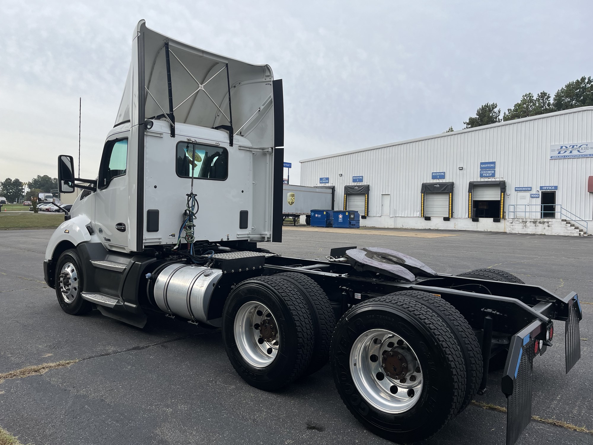 2020 Kenworth T680 in Richmond, VA — photo 6