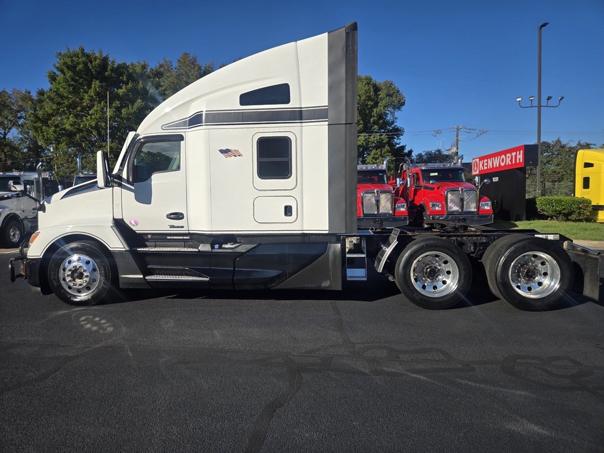 2022 Kenworth T680 in Chesapeake, VA — photo 3