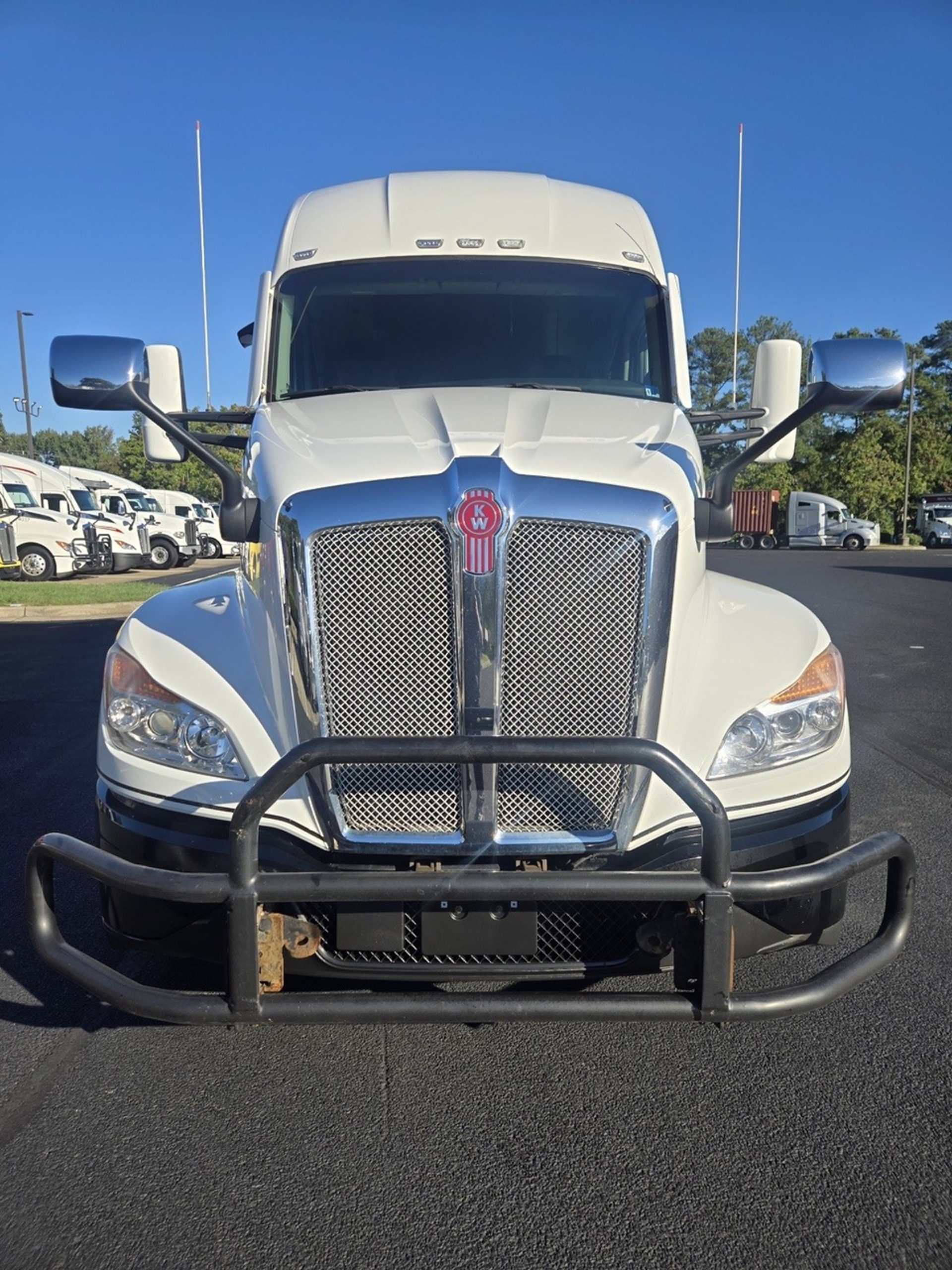 2022 Kenworth T680 in Chesapeake, VA — photo 5